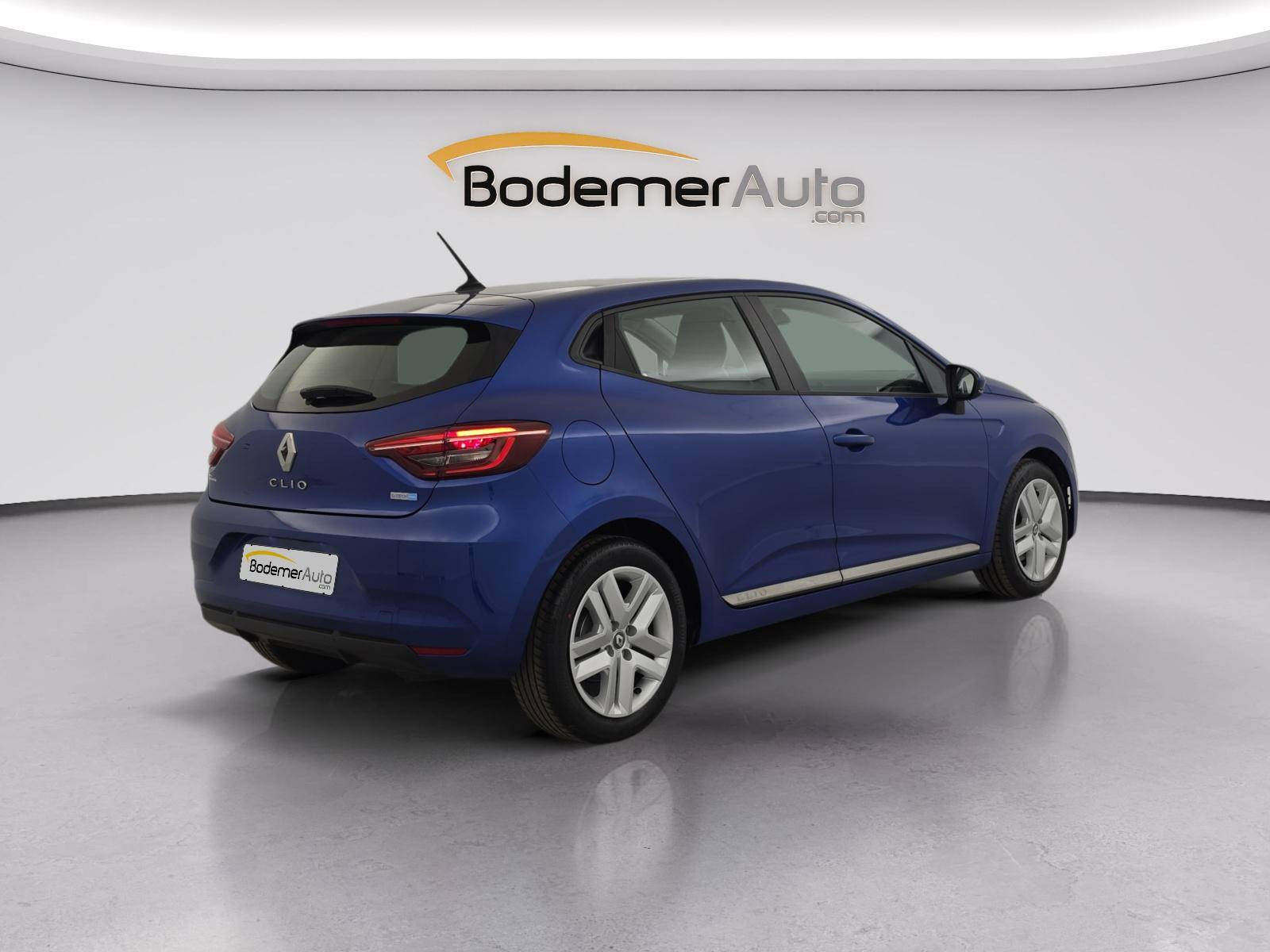 Vente en ligne Renault Clio 5 Clio E-Tech 140 - 21N au prix de 15 990 €