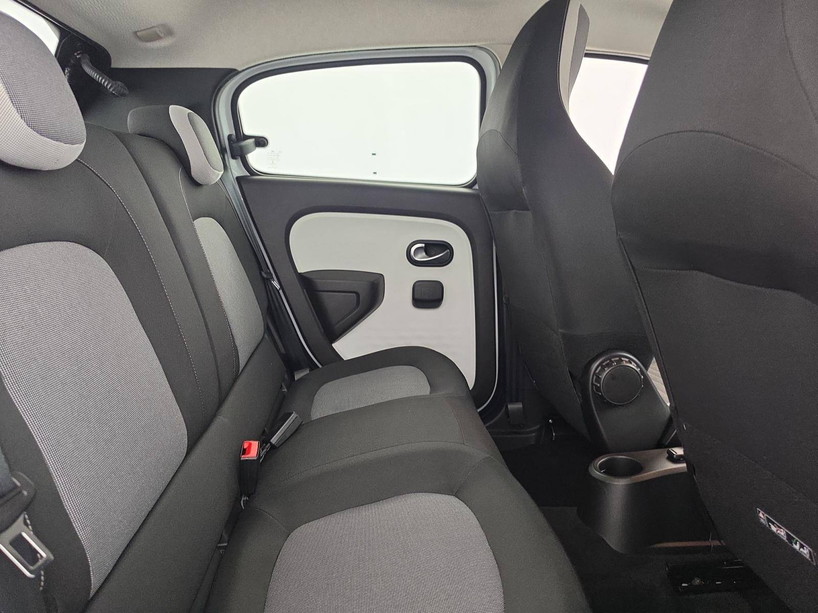 Vente en ligne Renault Twingo Electrique Twingo III E-Tech au prix de 12 990 €