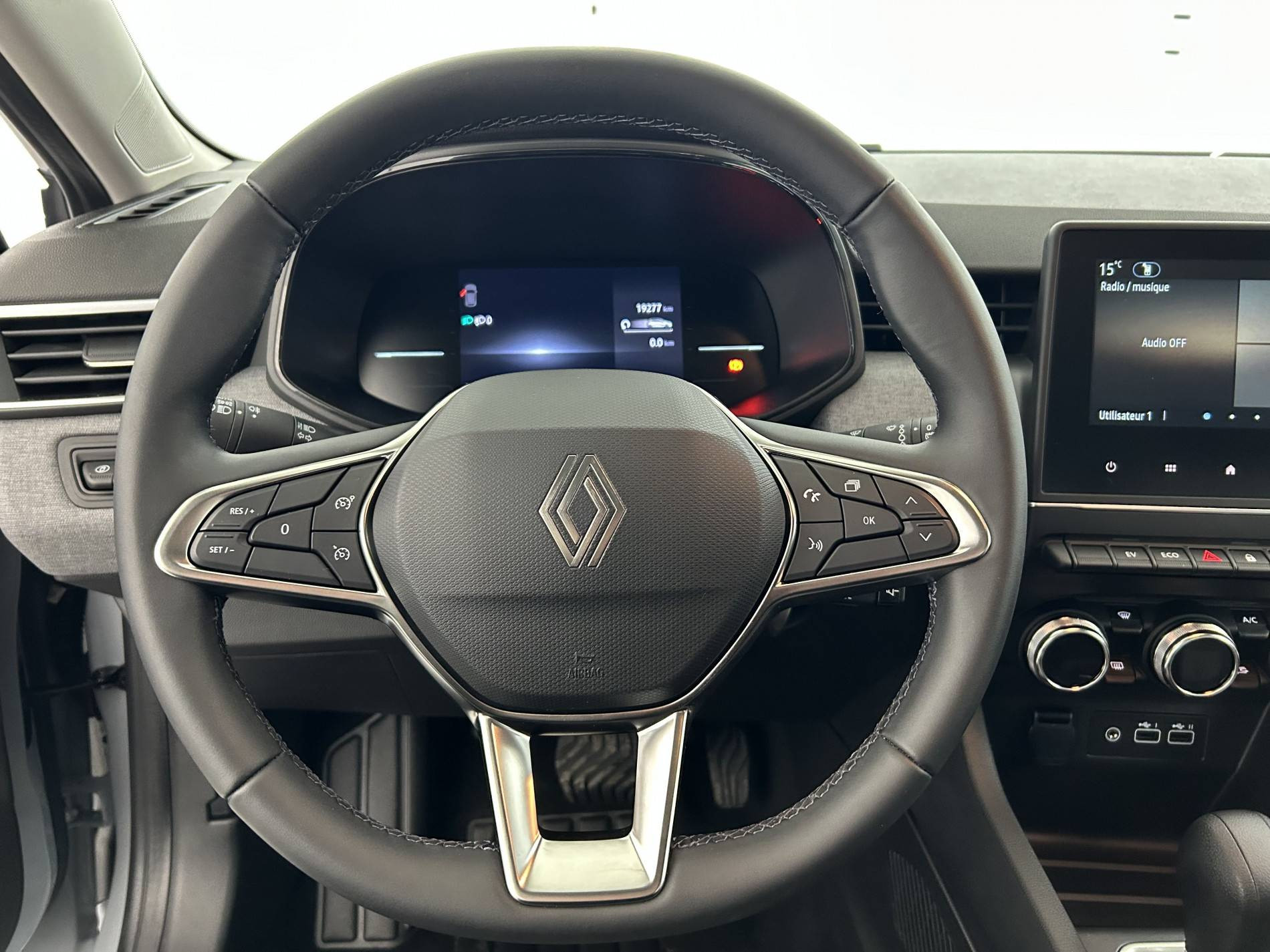Vente en ligne Renault Clio 5 Clio E-Tech full hybrid 145 ch GSR2 au prix de 20 390 €