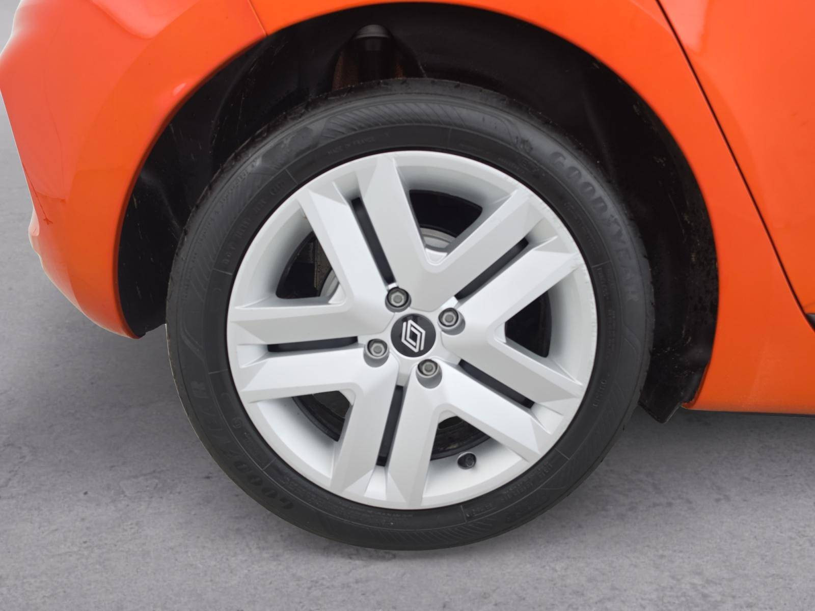 Vente en ligne Renault Clio 5 Clio E-Tech full hybrid 145 au prix de 16 290 €