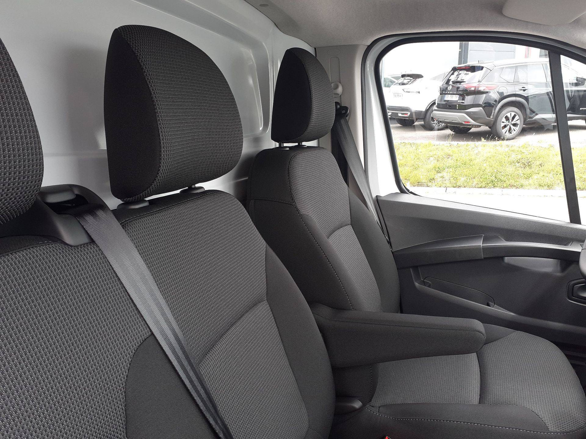 Vente en ligne Renault Trafic Van E-Tech TRAFIC E-TECH ELECTRIQUE FGN L1H1 3T AC22 au prix de 40 224 €