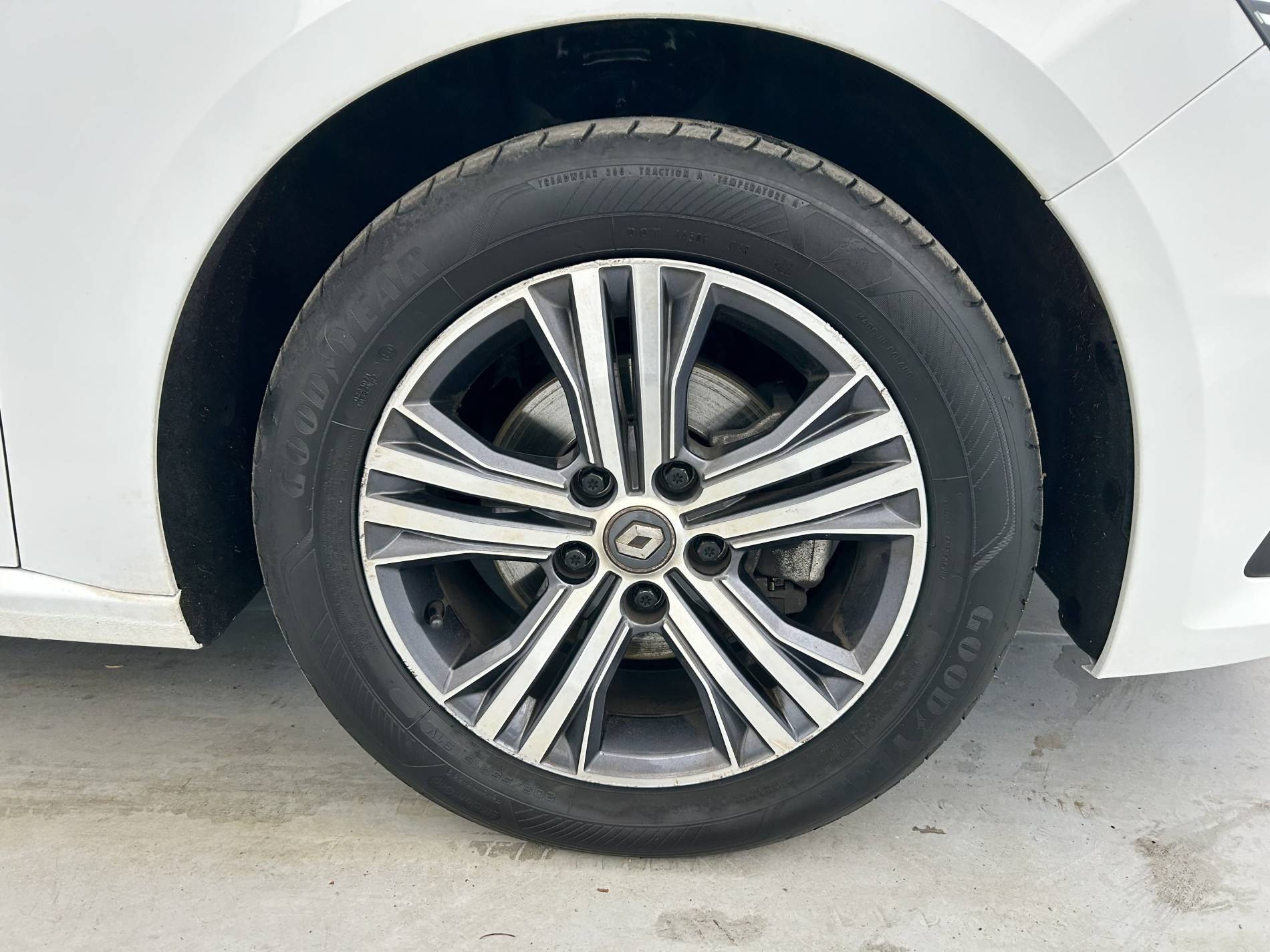 Vente en ligne Renault Megane 4 Estate  Blue dCi 115 au prix de 18 990 €