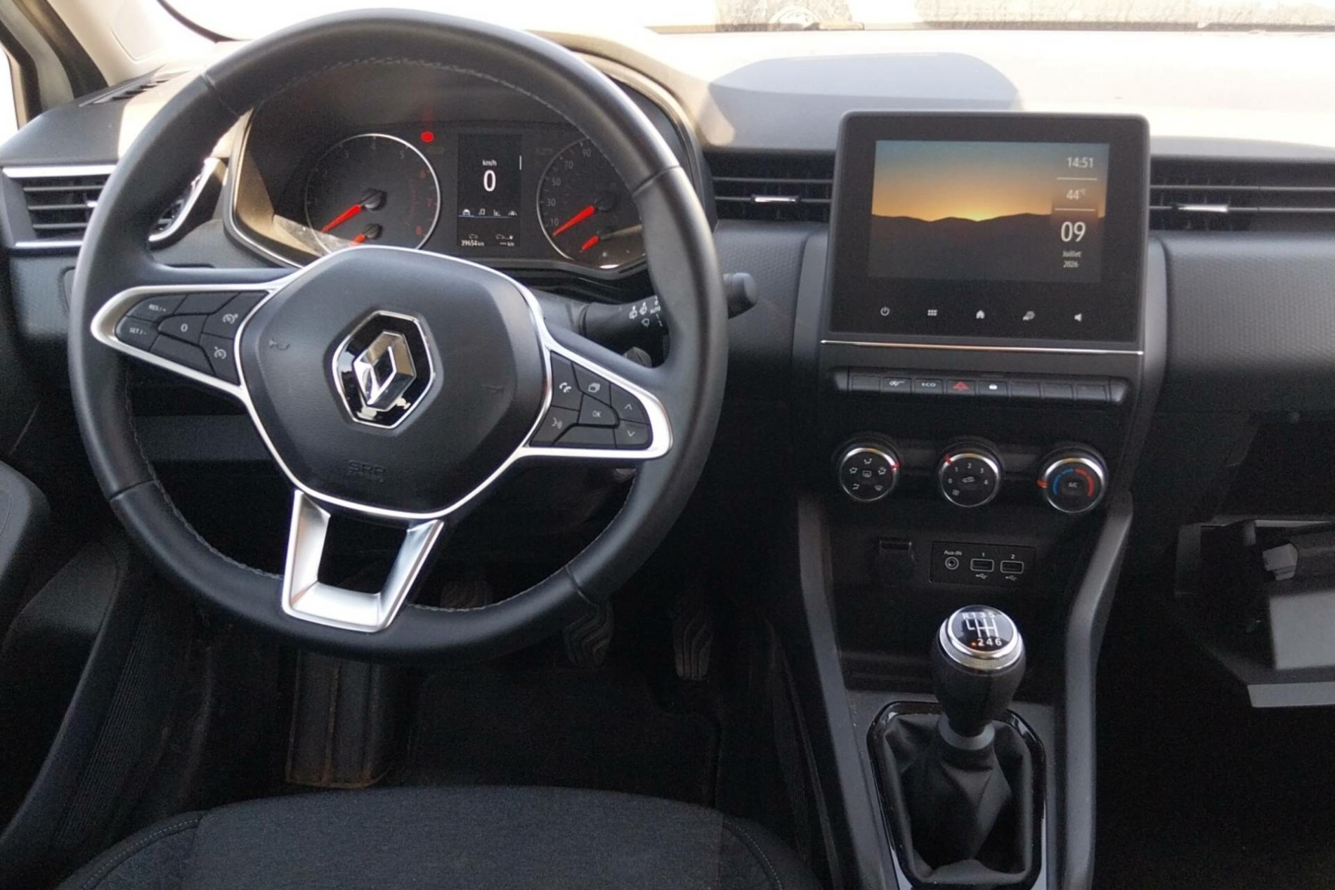 Vente en ligne Renault Clio 5 Clio TCe 90 au prix de 13 790 €