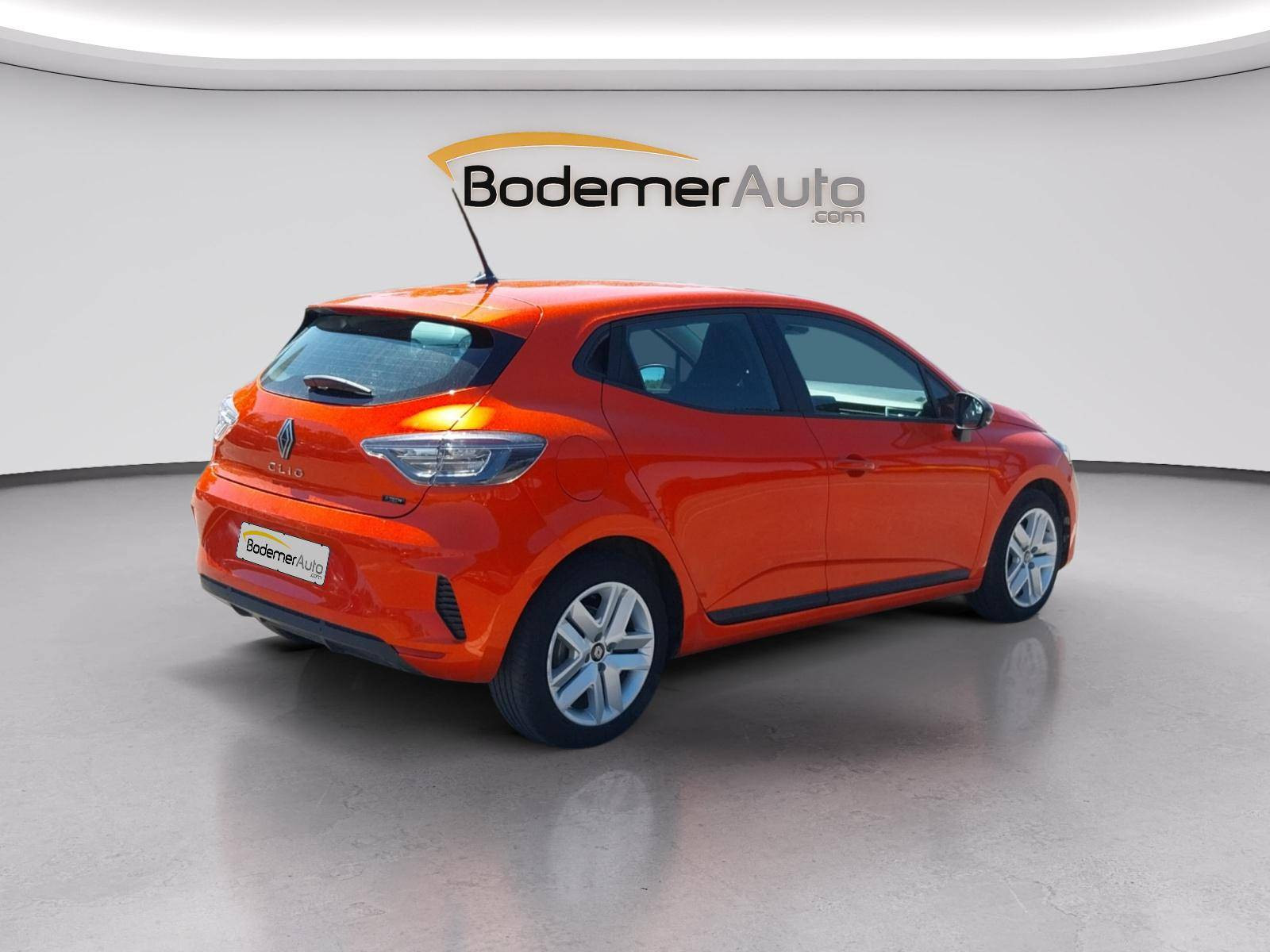 Vente en ligne Renault Clio 5 Clio E-Tech full hybrid 145 au prix de 16 490 €