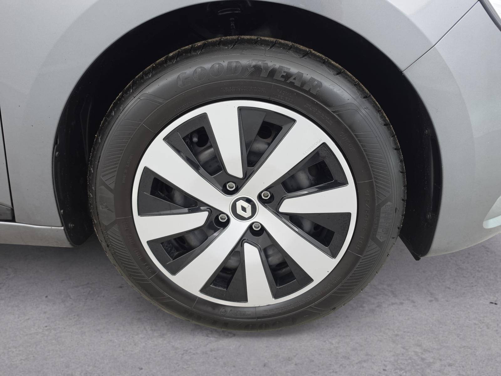 Vente en ligne Renault Clio 5 Clio TCe 90 au prix de 12 990 €