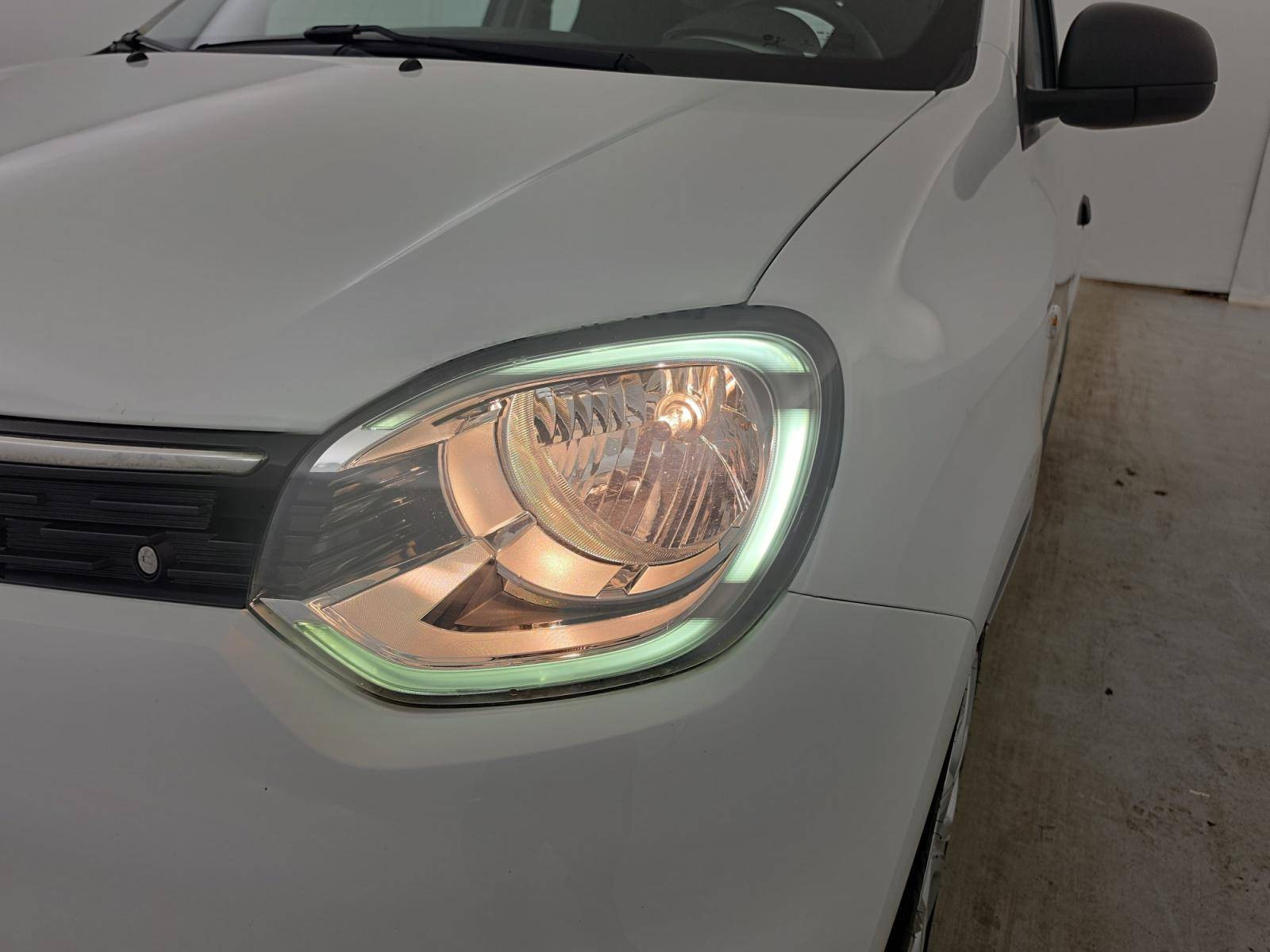 Vente en ligne Renault Twingo Electrique Twingo III E-Tech au prix de 12 900 €