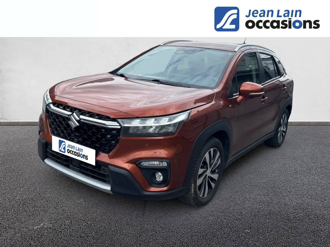 Vente en ligne SUZUKI S-CROSS S-Cross 1.5 Dualjet Allgrip Hybrid Auto Style de 2023 au prix de 20 790 €