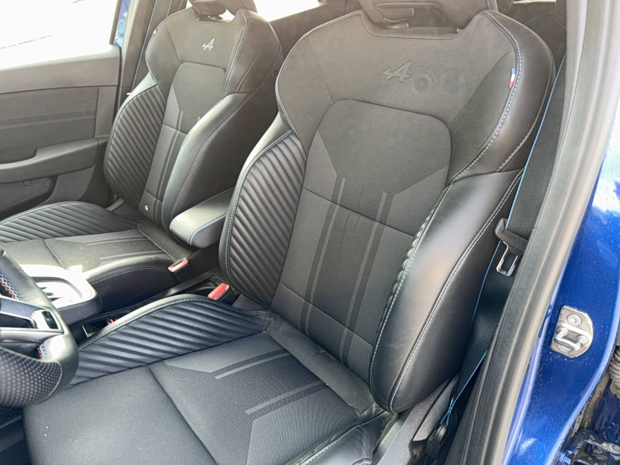 Vente en ligne Renault Clio 5 Clio E-Tech full hybrid 145 au prix de 21 500 €