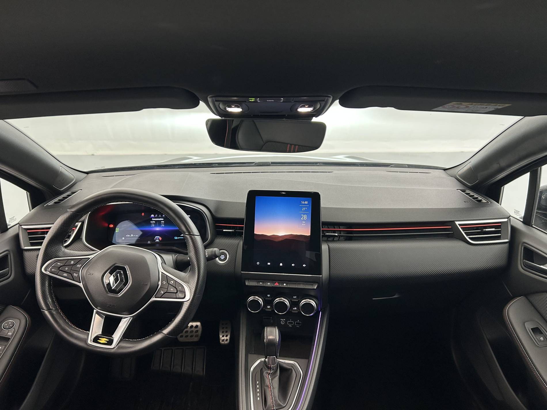Vente en ligne Renault Clio 5 Clio E-Tech hybride 145 au prix de 17 990 €