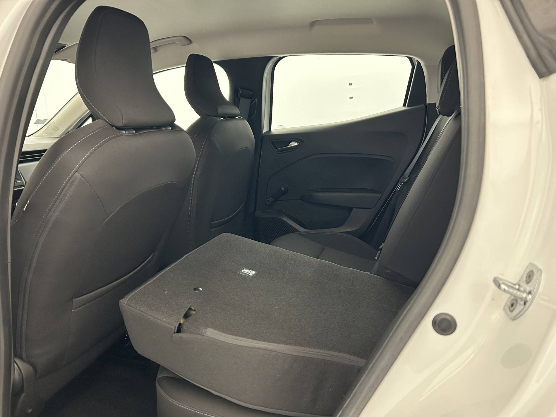 Vente en ligne Renault Clio 5 Clio TCe 90 - 21N au prix de 13 990 €