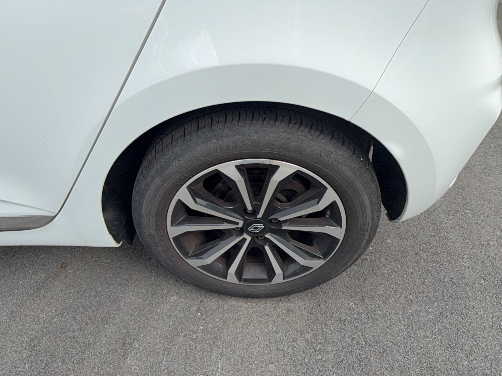 Vente en ligne Renault Clio 5 Clio TCe 90 au prix de 16 390 €