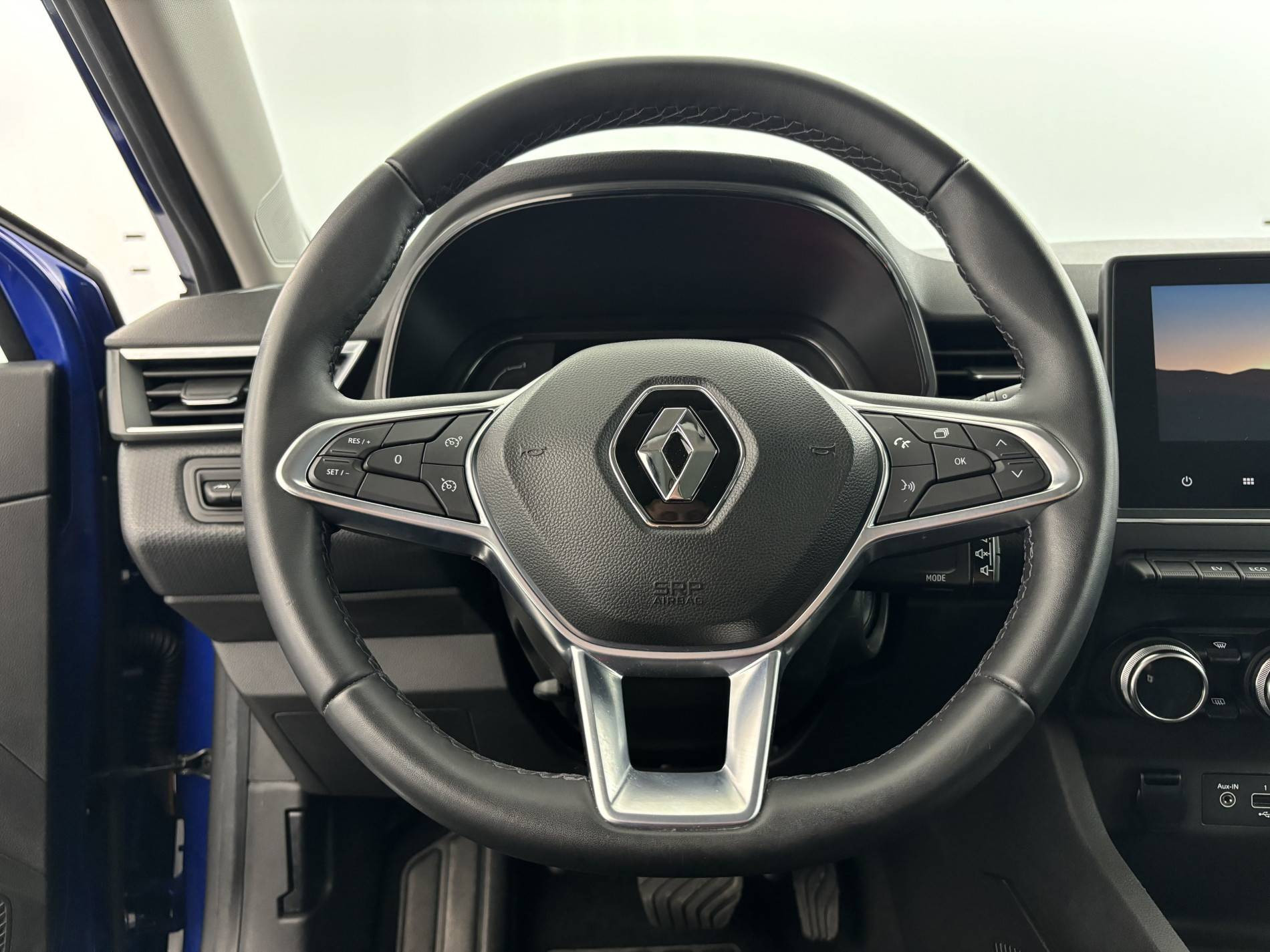 Vente en ligne Renault Clio 5 Clio E-Tech 140 - 21N au prix de 15 780 €