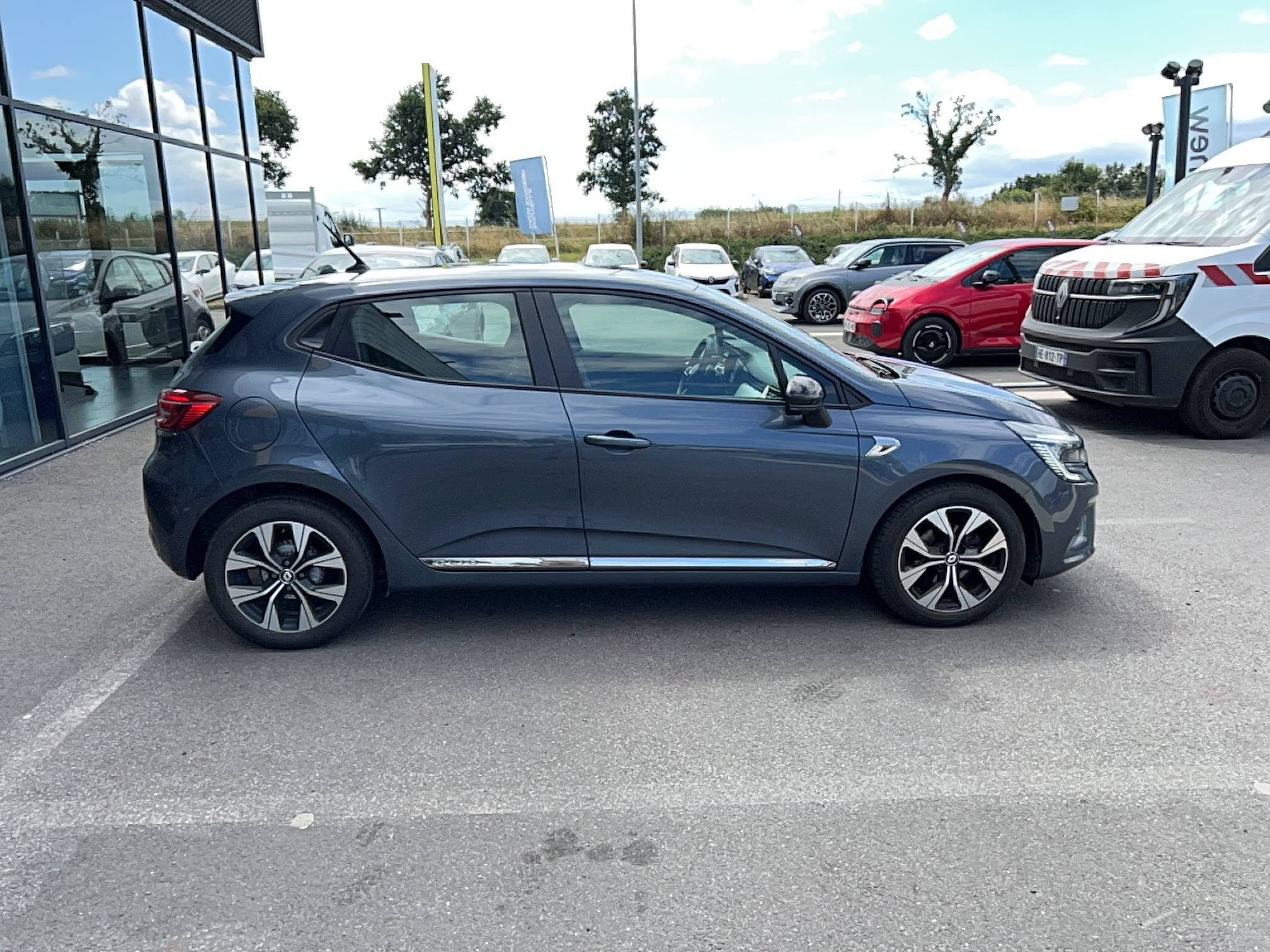 Vente en ligne Renault Clio 5 Clio TCe 90 - 21N au prix de 13 490 €