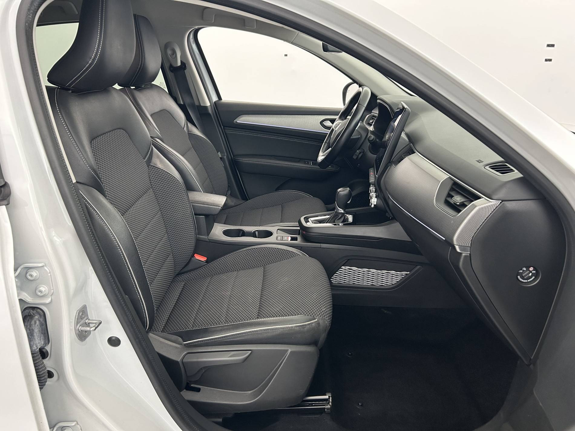 Vente en ligne Renault Arkana  E-Tech 145 - 21B au prix de 19 490 €