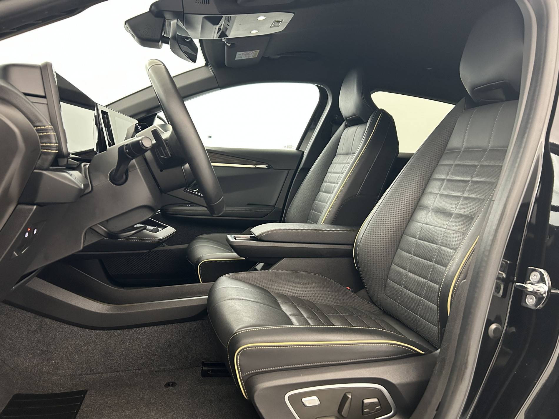 Vente en ligne Renault Megane E-Tech  EV60 220 ch super charge au prix de 22 990 €