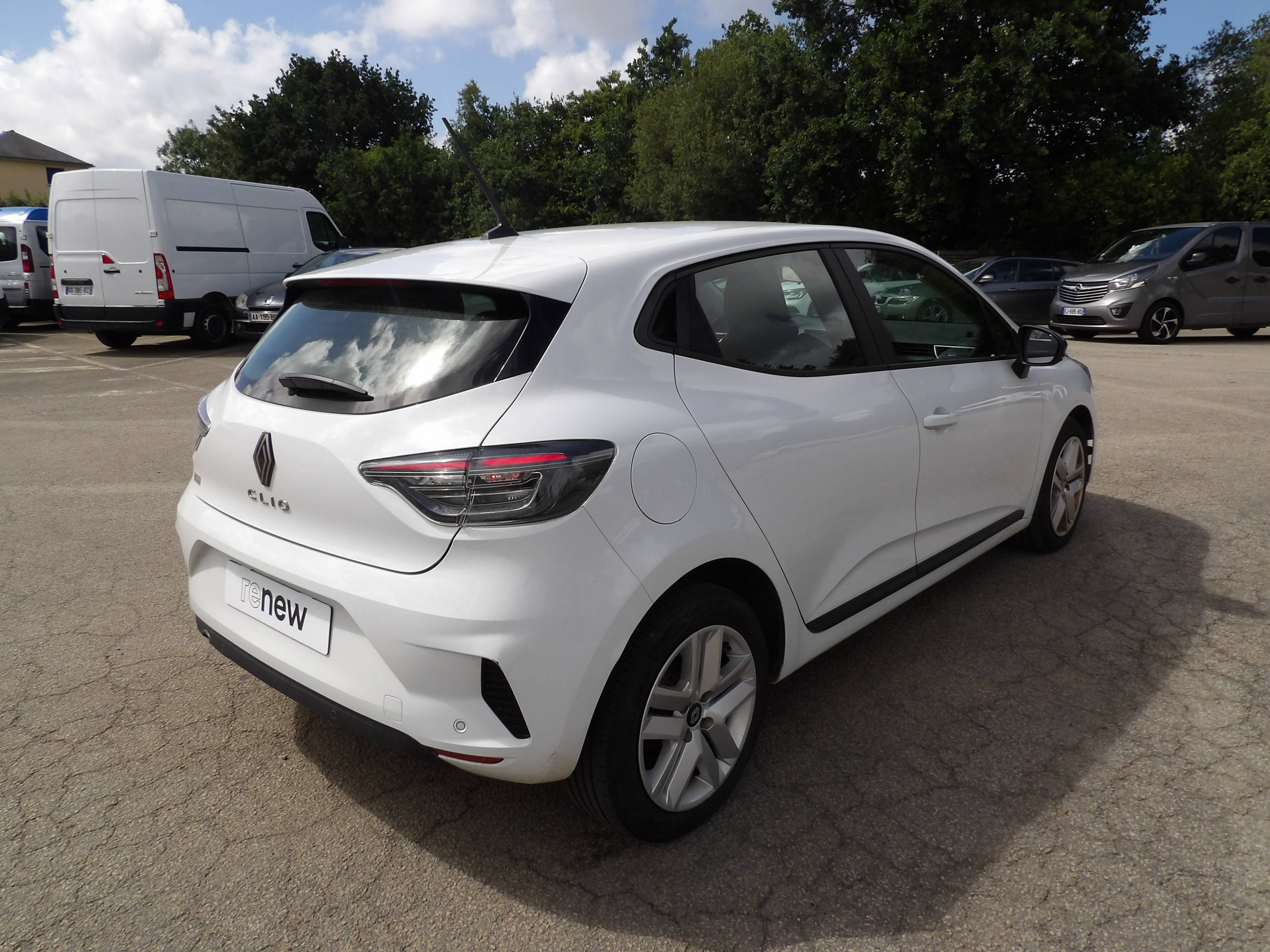 Vente en ligne Renault Clio 5 Clio TCe 90 au prix de 13 999 €