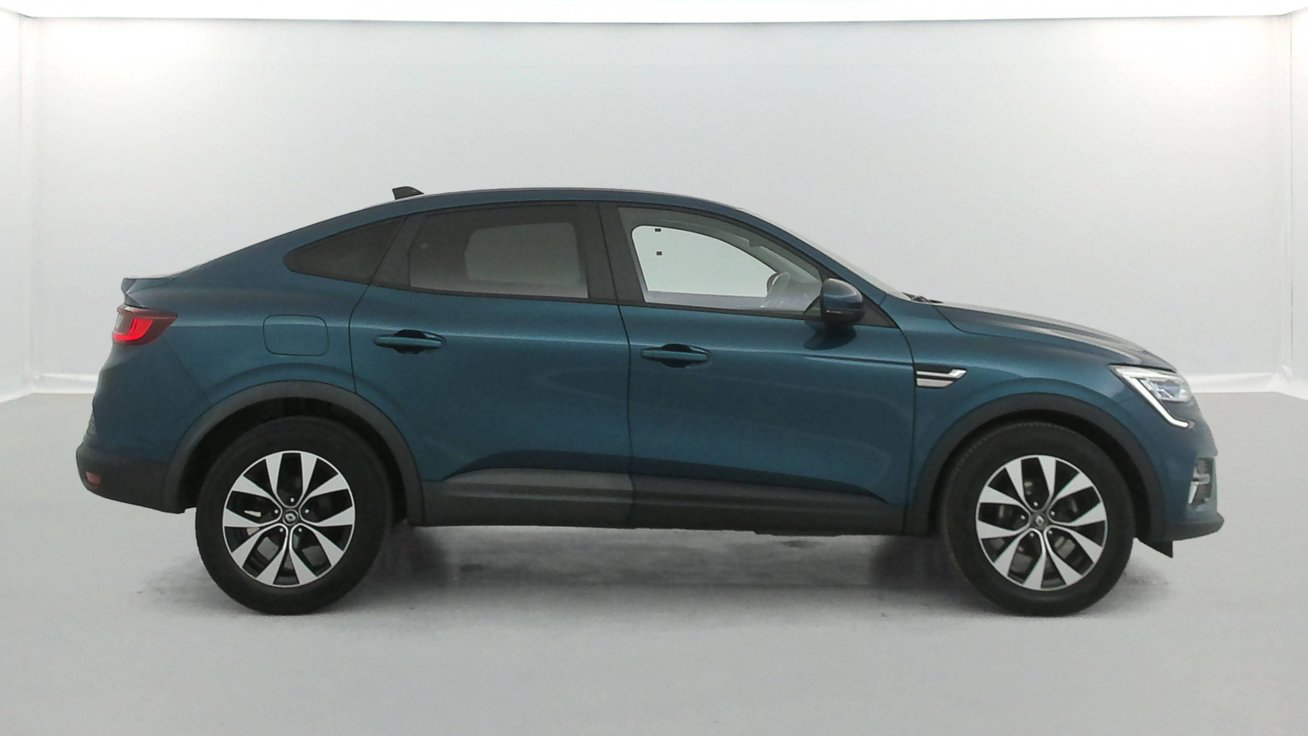 Vente en ligne Renault Arkana  mild hybrid 140 EDC FAP - 22 au prix de 17 490 €