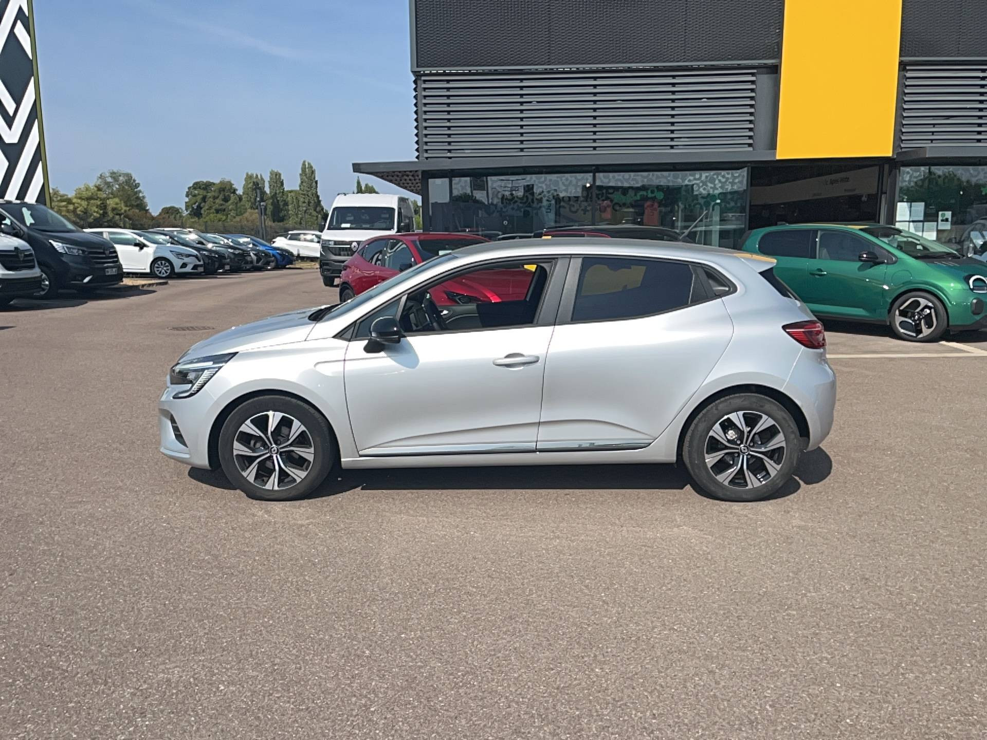 Vente en ligne Renault Clio 5 Clio TCe 100 GPL au prix de 14 491 €