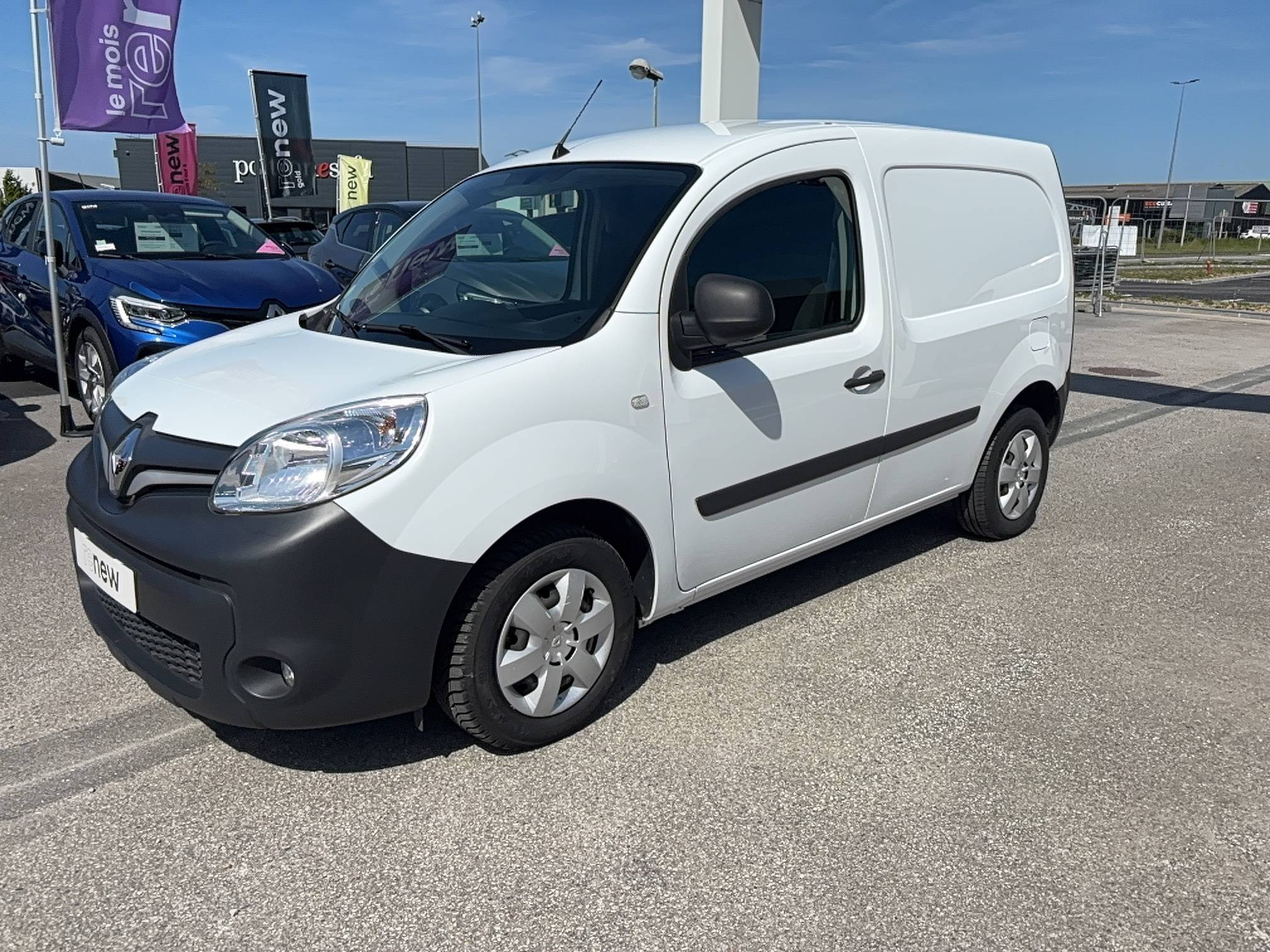 Vente en ligne Renault Kangoo Express  BLUE DCI 80 au prix de 12 290 €