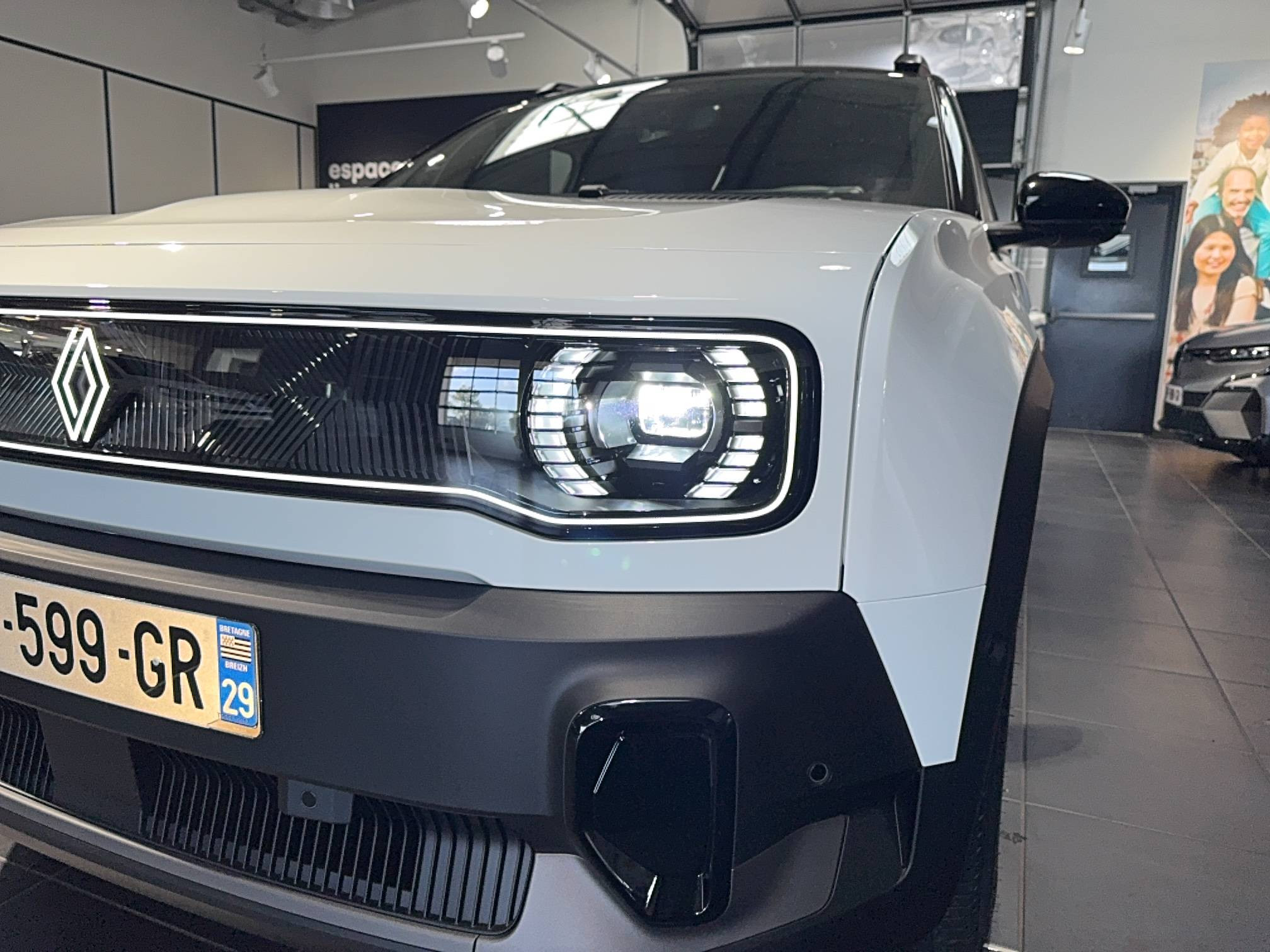 Vente en ligne Renault R4 E-Tech  150 ch autonomie confort au prix de 35 990 €