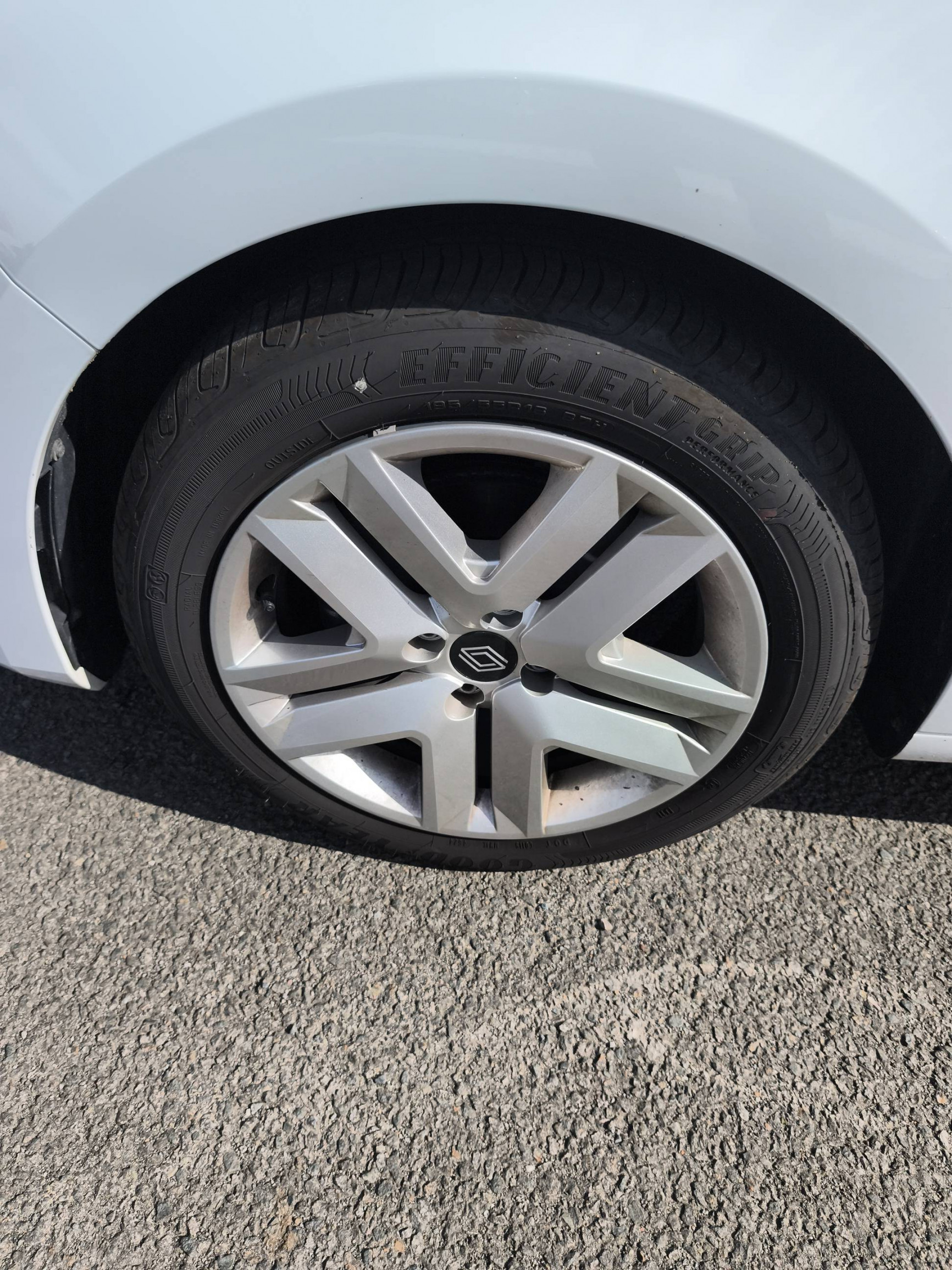 Vente en ligne Renault Clio 5 Clio Eco-G 100 ch GSR2 au prix de 16 490 €
