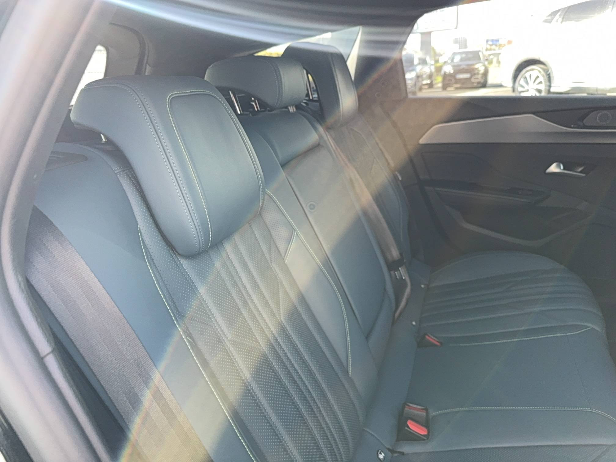 Vente en ligne Peugeot 308 SW  BlueHDi 130ch S&S EAT8 au prix de 17 490 €