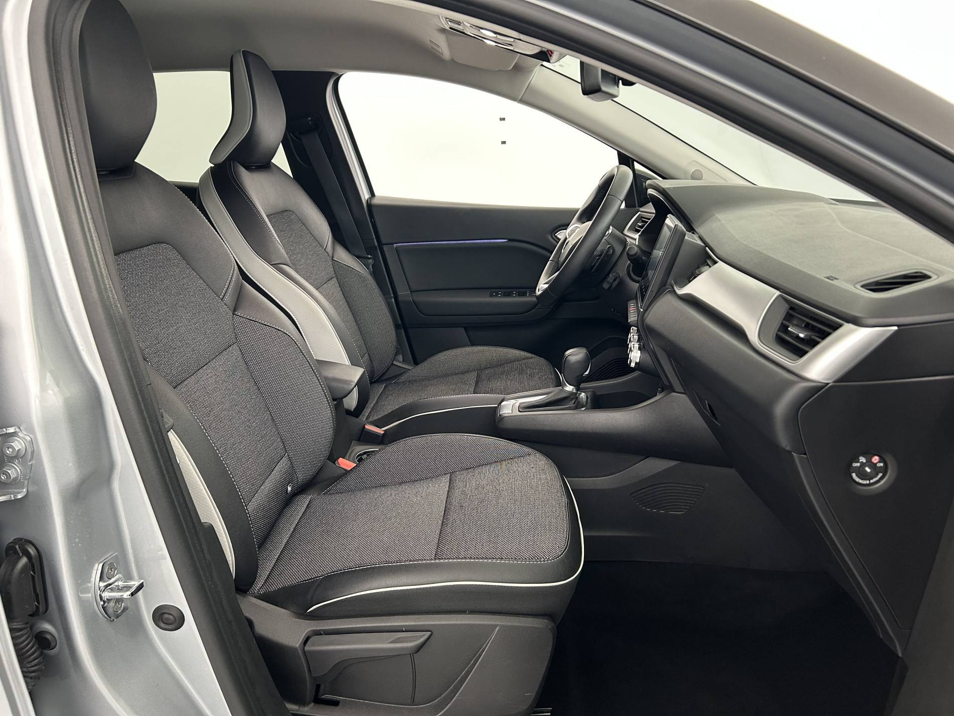 Vente en ligne Renault Captur  TCe 140 EDC - 21 au prix de 17 990 €