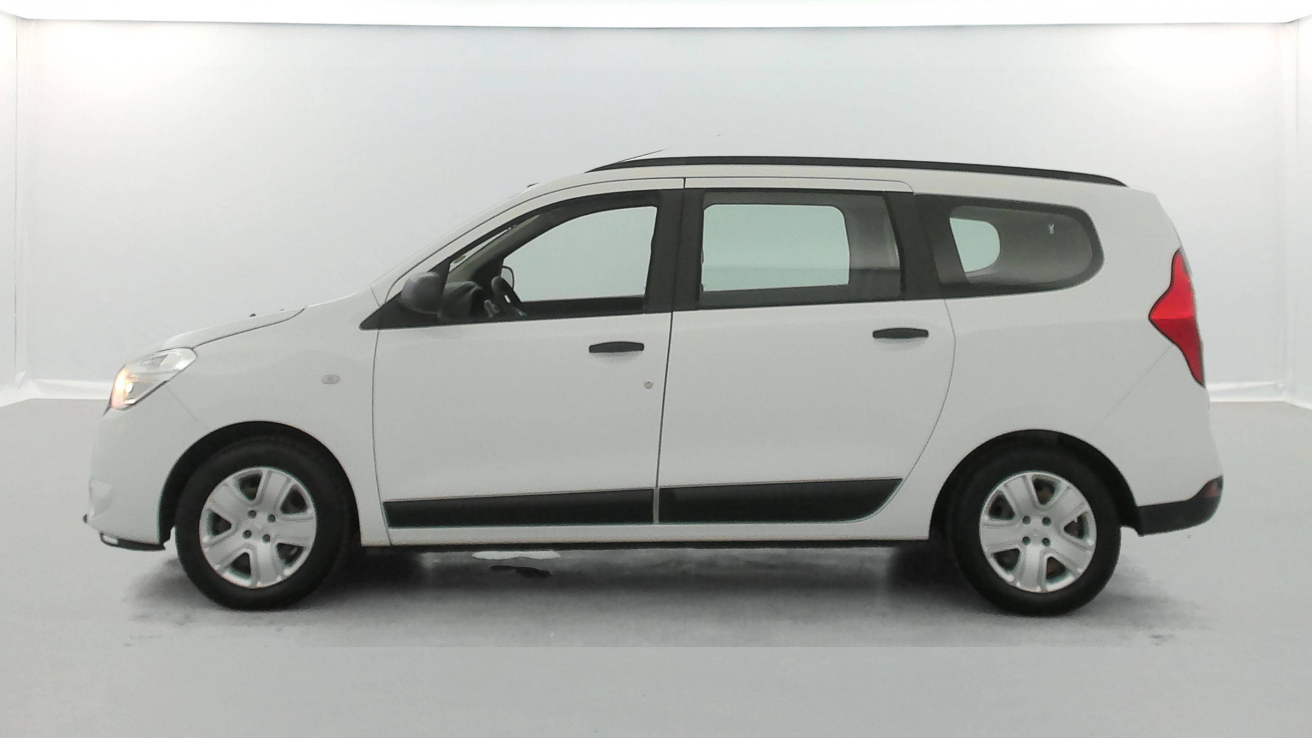 Vente en ligne Dacia Lodgy  Blue dCi 95 7 places au prix de 12 990 €