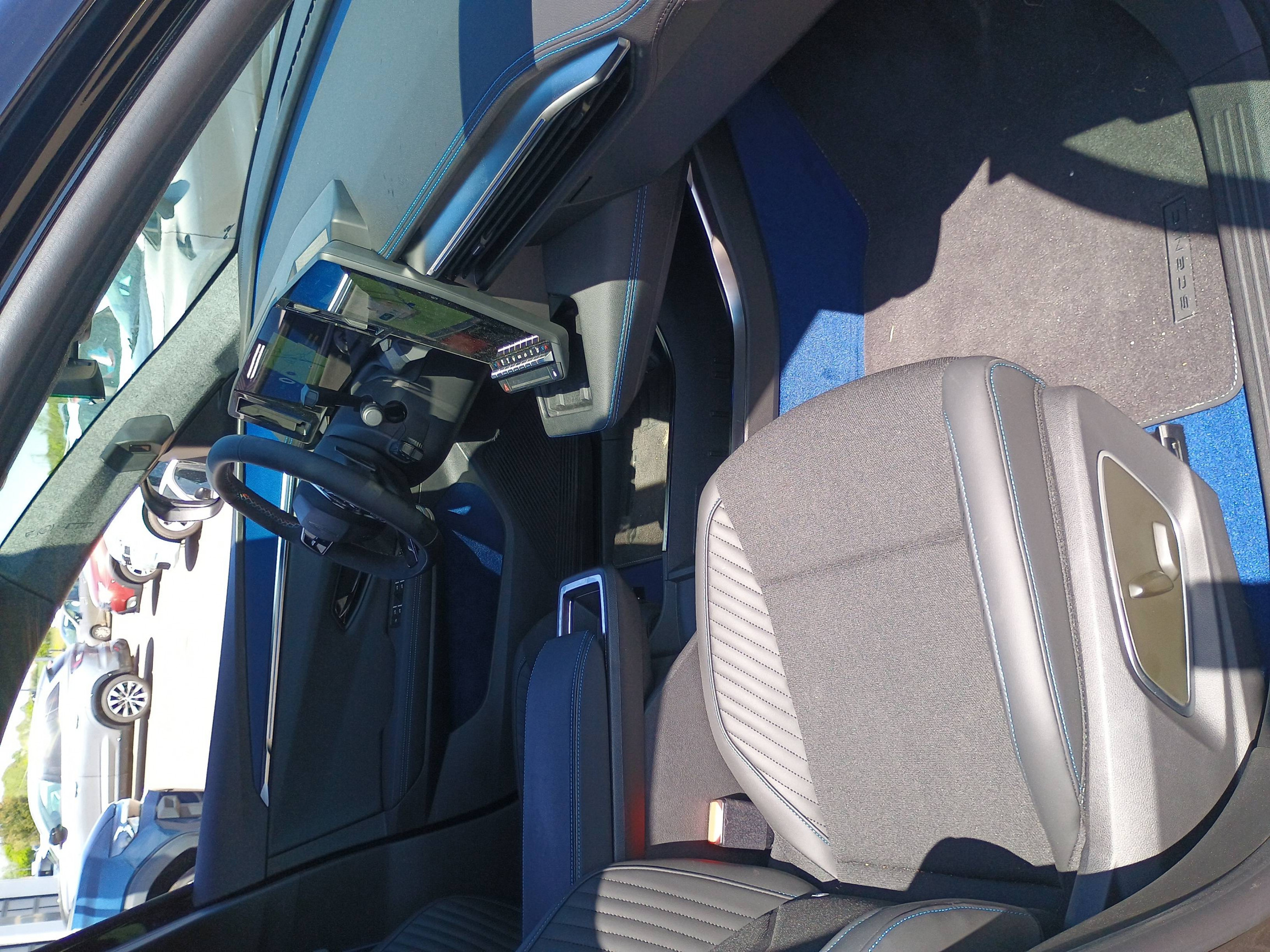 Vente en ligne Renault Scenic E-Tech  220 ch grande autonomie au prix de 45 999 €