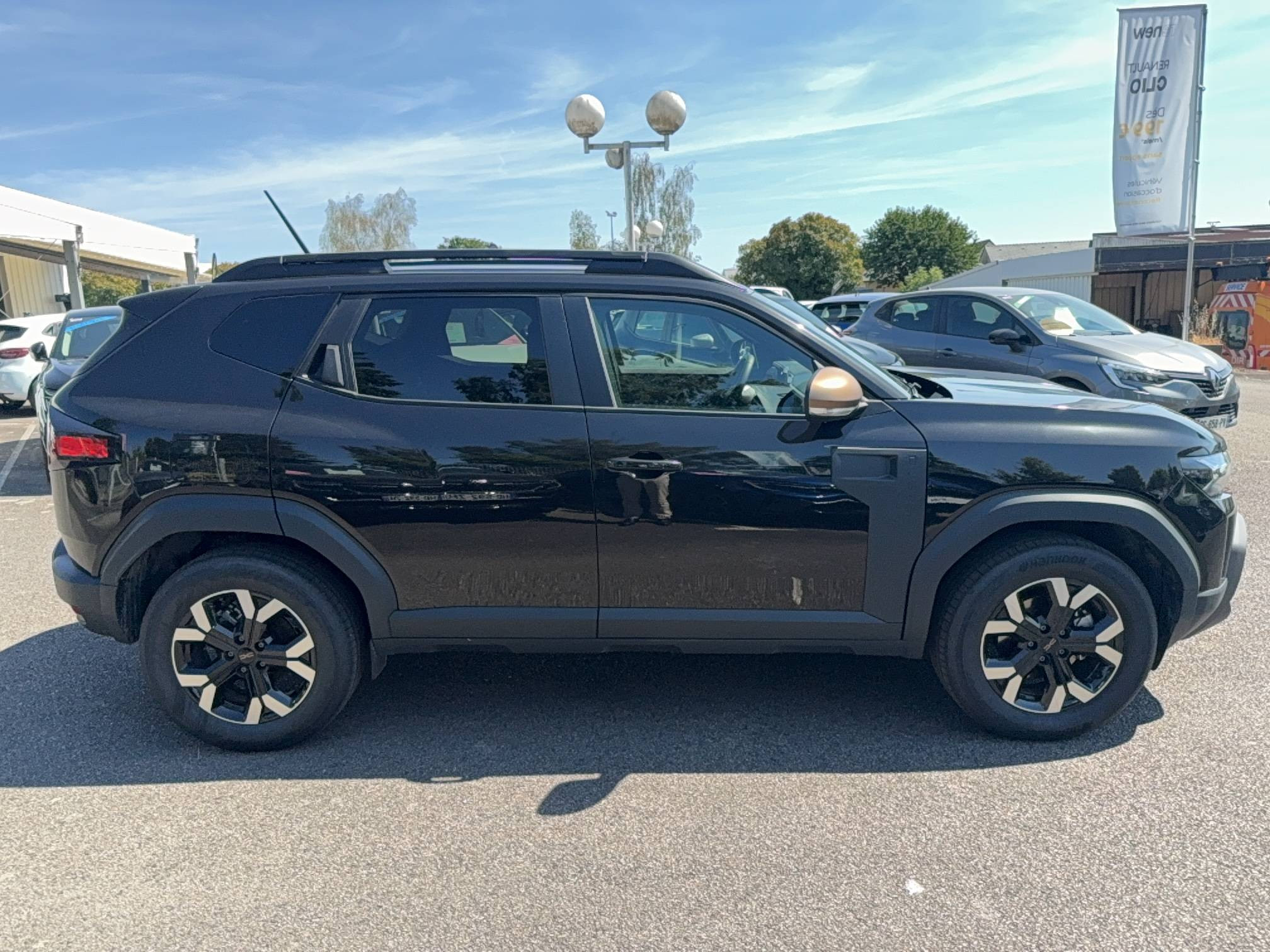 Vente en ligne Dacia Duster  Hybrid 140 au prix de 26 990 €