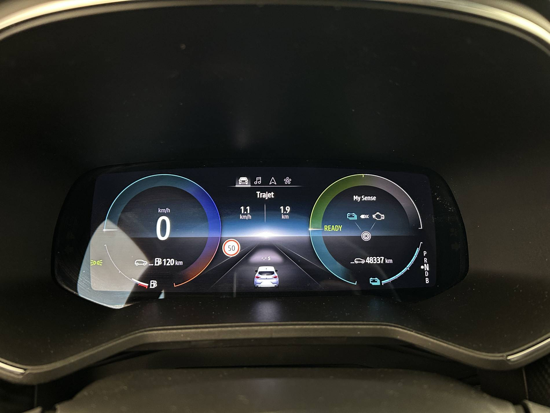 Vente en ligne Renault Clio 5 Clio E-Tech hybride 145 au prix de 17 490 €