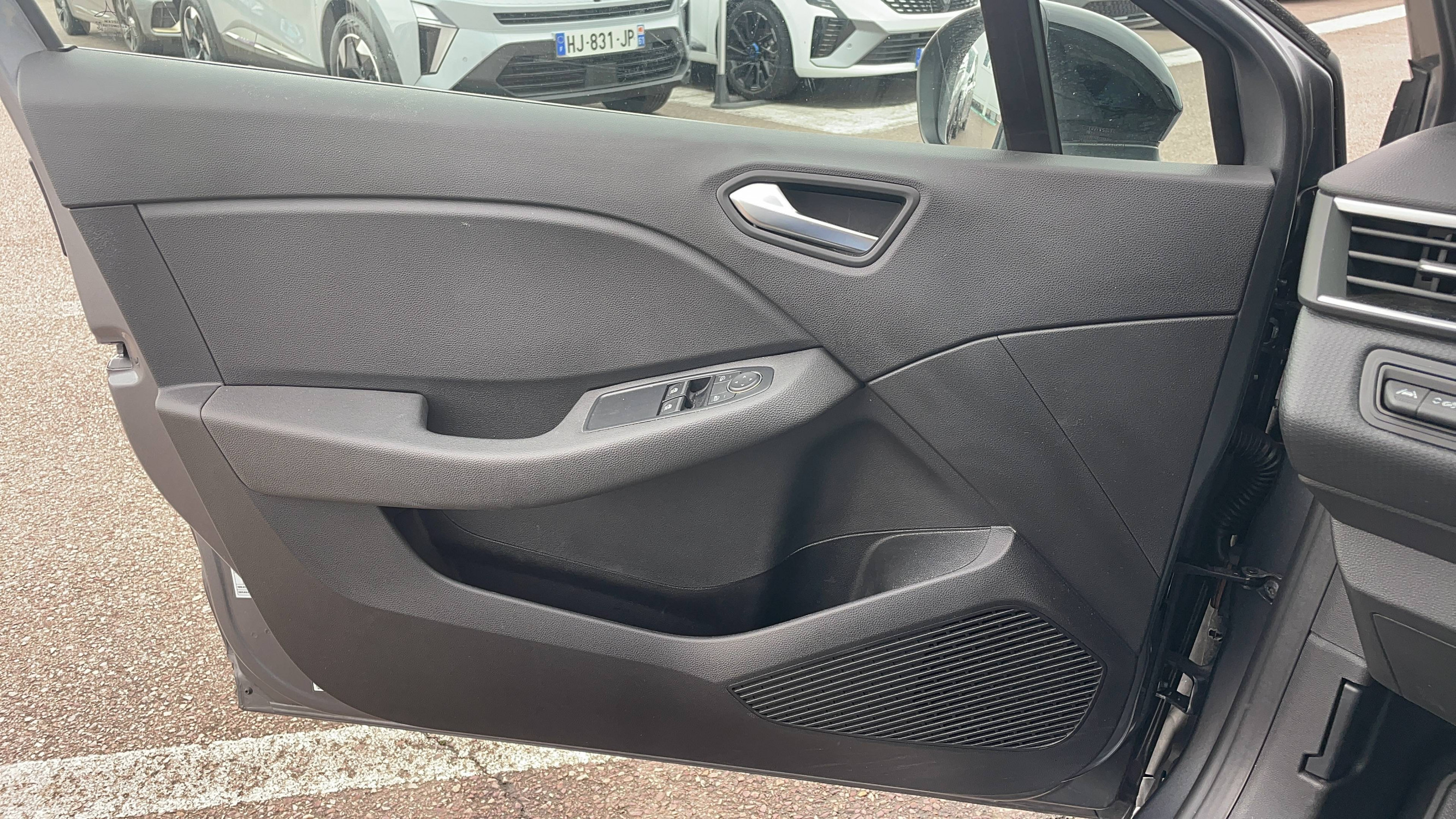 Vente en ligne Renault Clio 5 Clio TCe 90 au prix de 13 791 €
