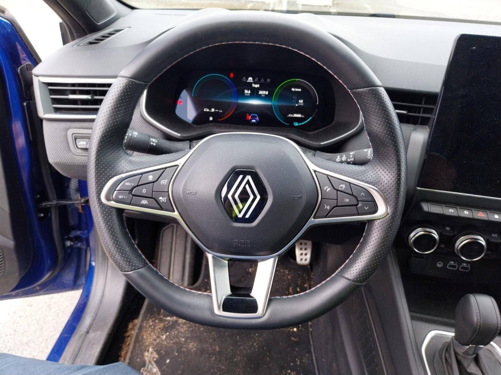 Vente en ligne Renault Clio 5 Clio E-Tech full hybrid 145 au prix de 21 500 €