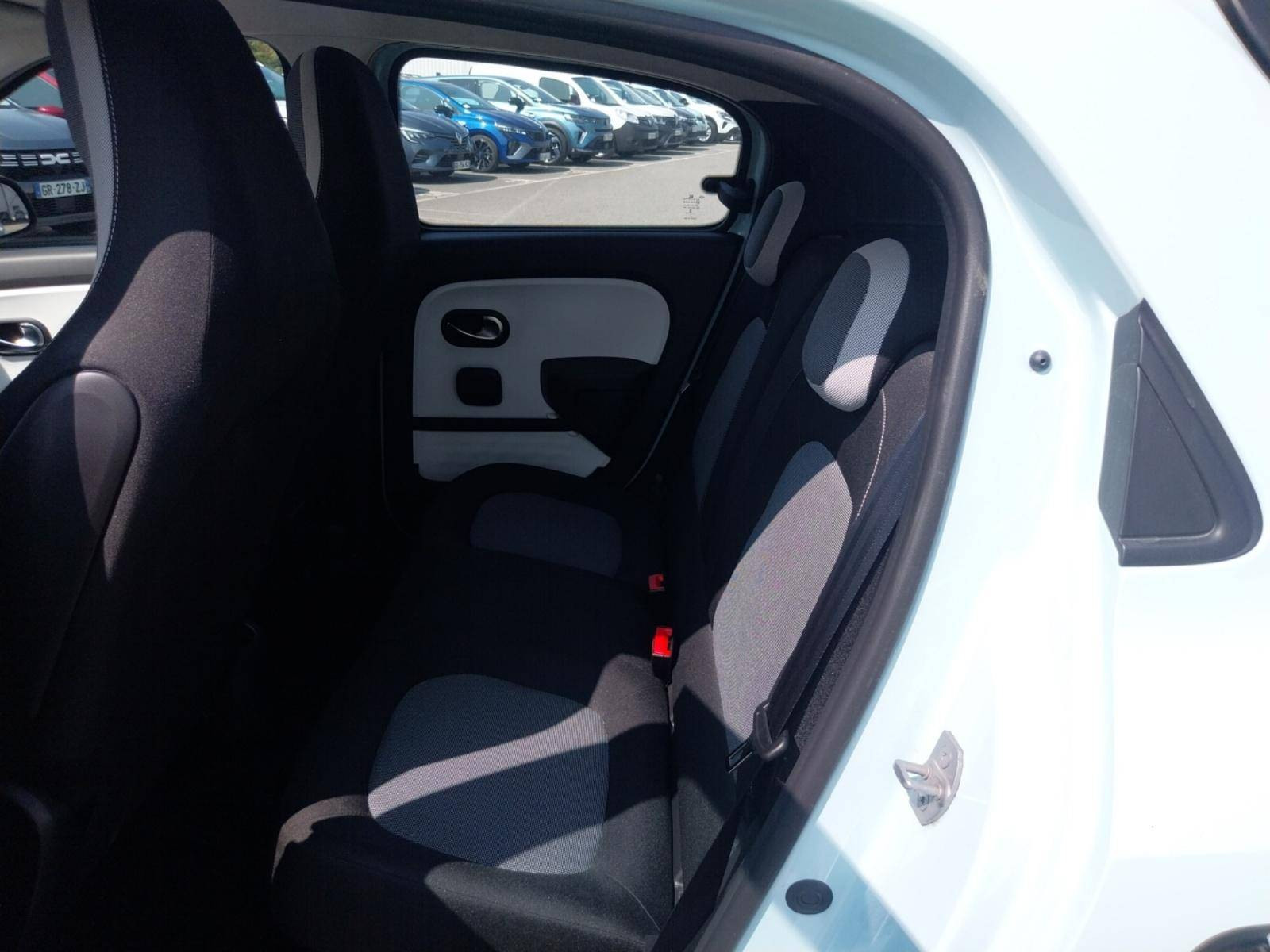 Vente en ligne Renault Twingo 3  SCe 65 au prix de 12 990 €