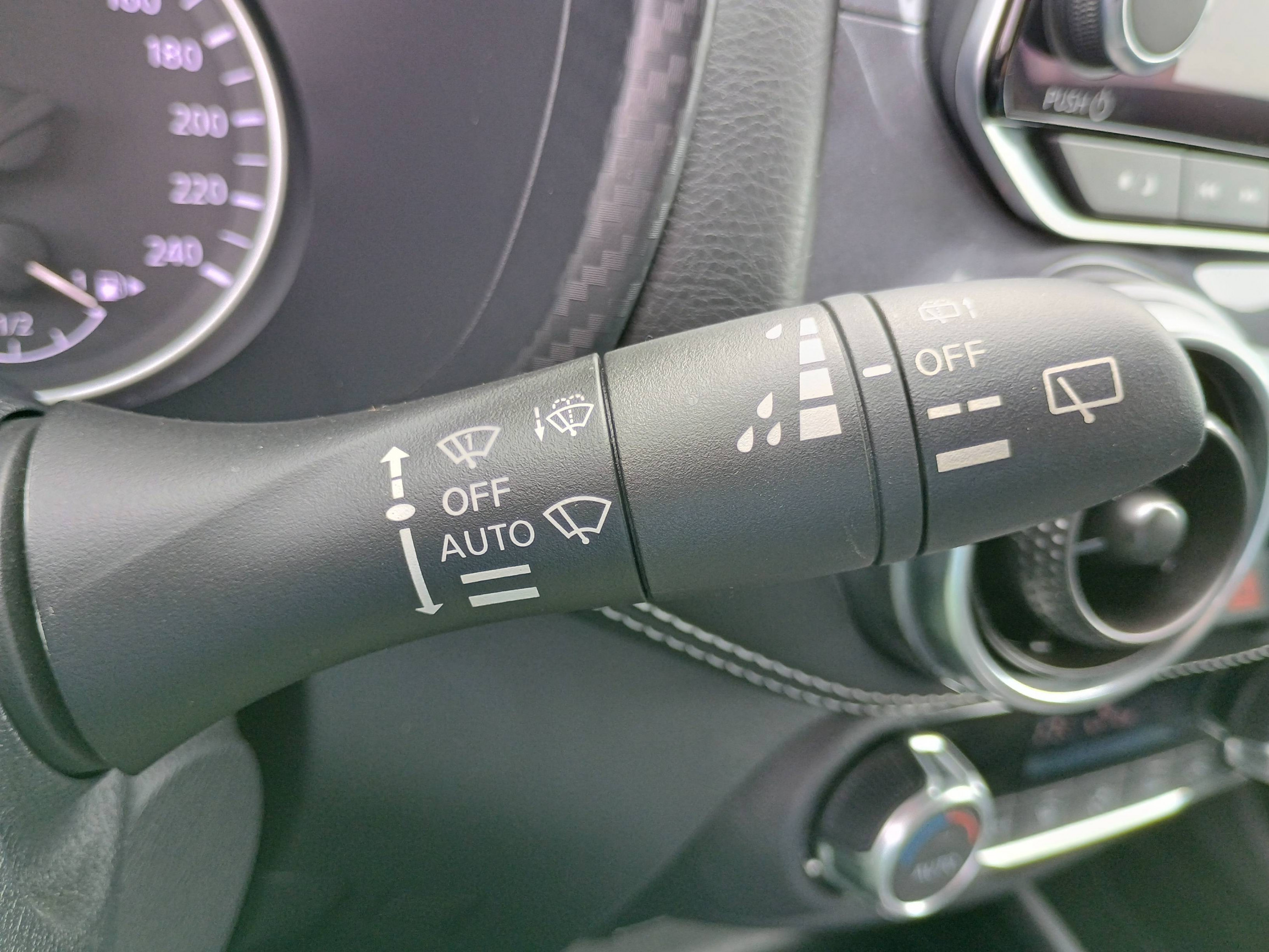 Vente en ligne Nissan Juke JUKE HYBRIDE 143 CH au prix de 19 990 €