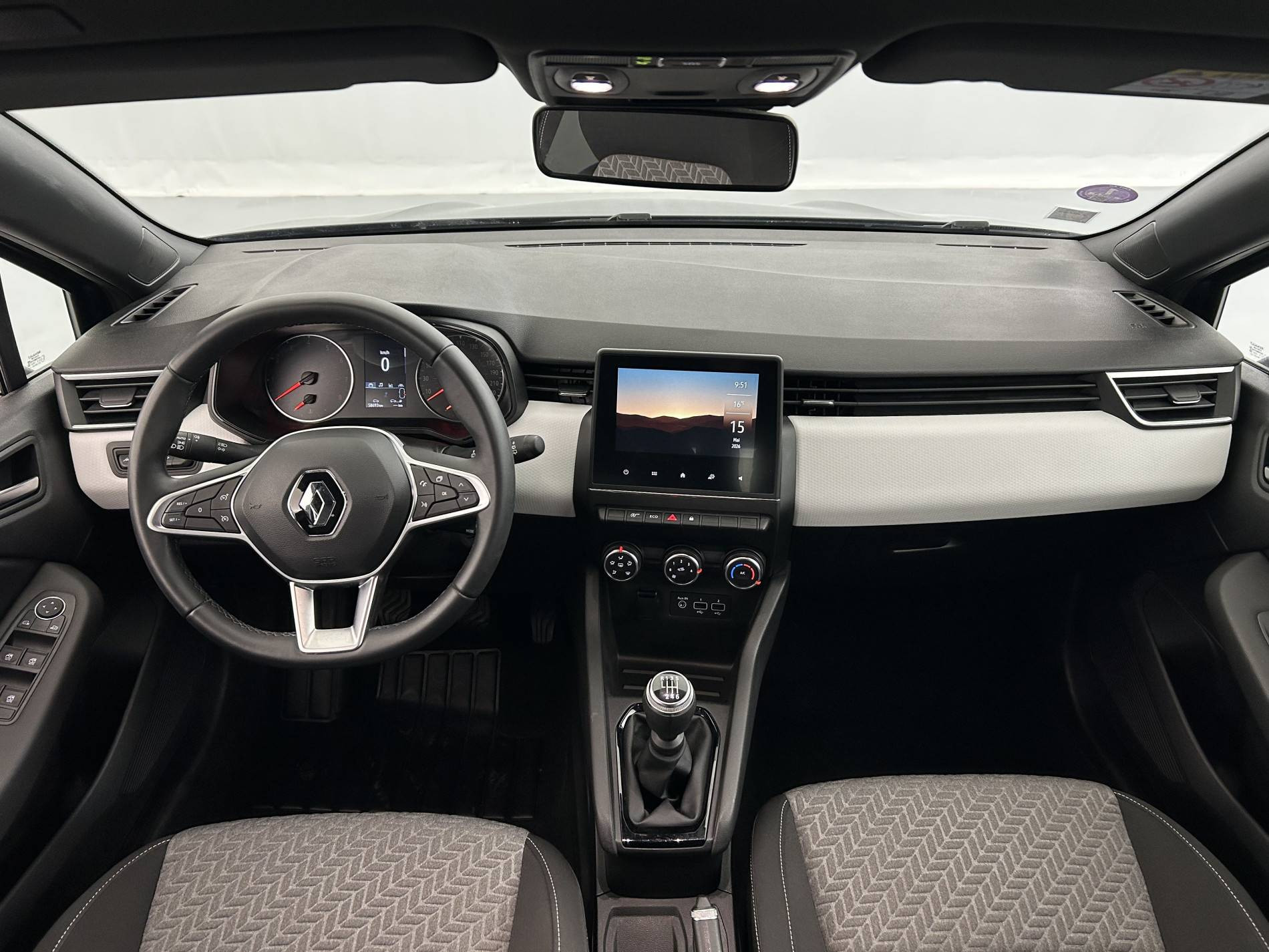 Vente en ligne Renault Clio 5 Clio TCe 90 - 21N au prix de 13 690 €