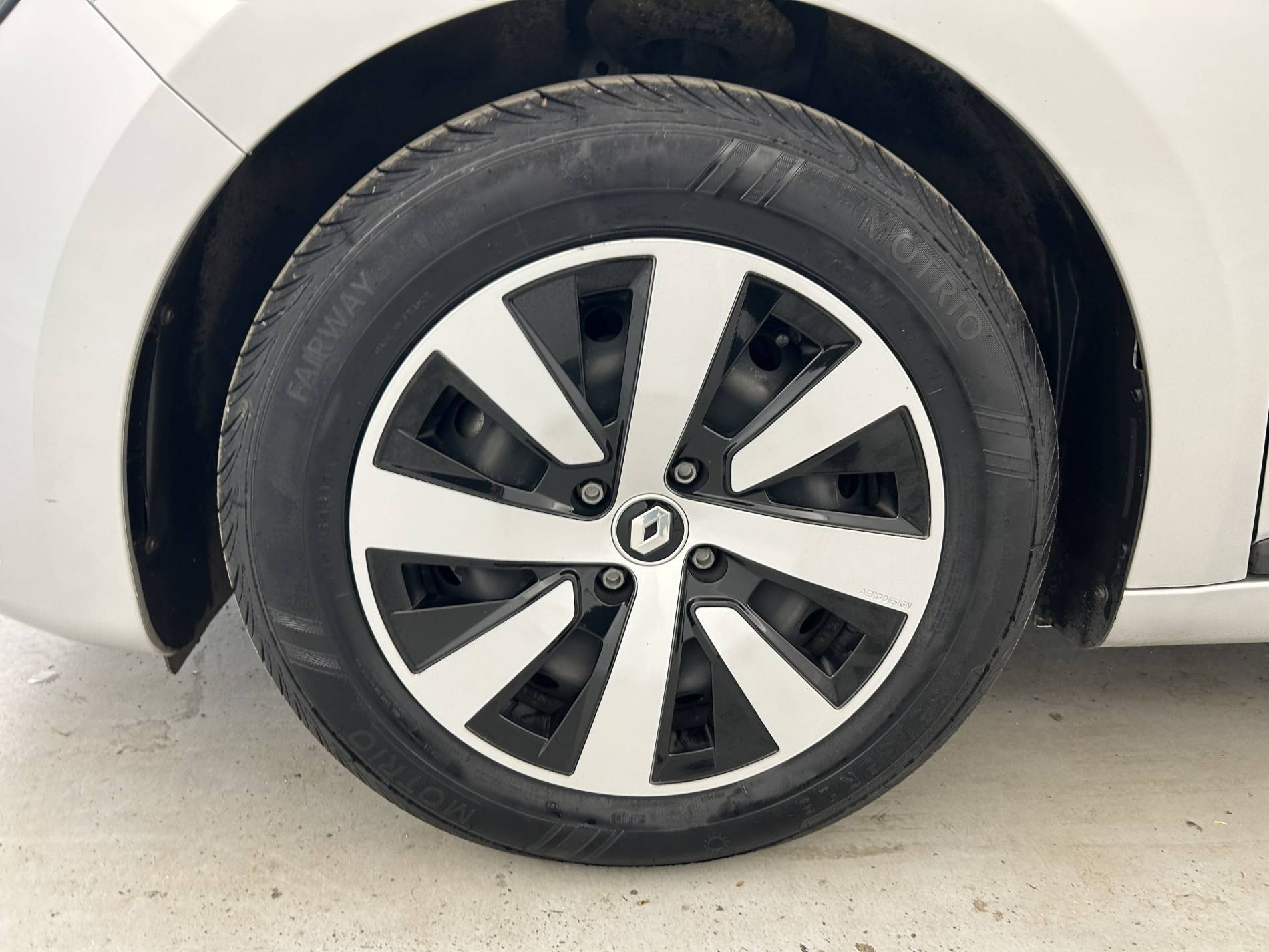 Vente en ligne Renault Clio 5 Clio TCe 90 au prix de 13 500 €