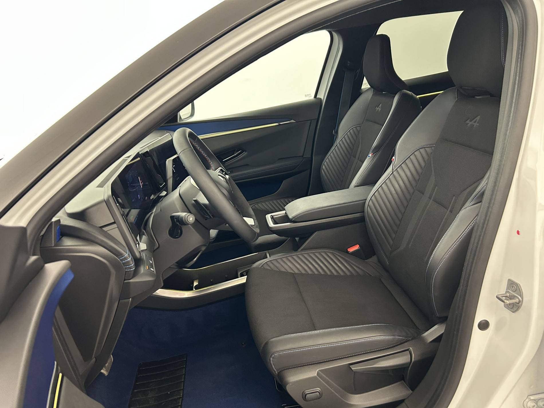 Vente en ligne Renault Scenic E-Tech  220 ch grande autonomie au prix de 39 991 €