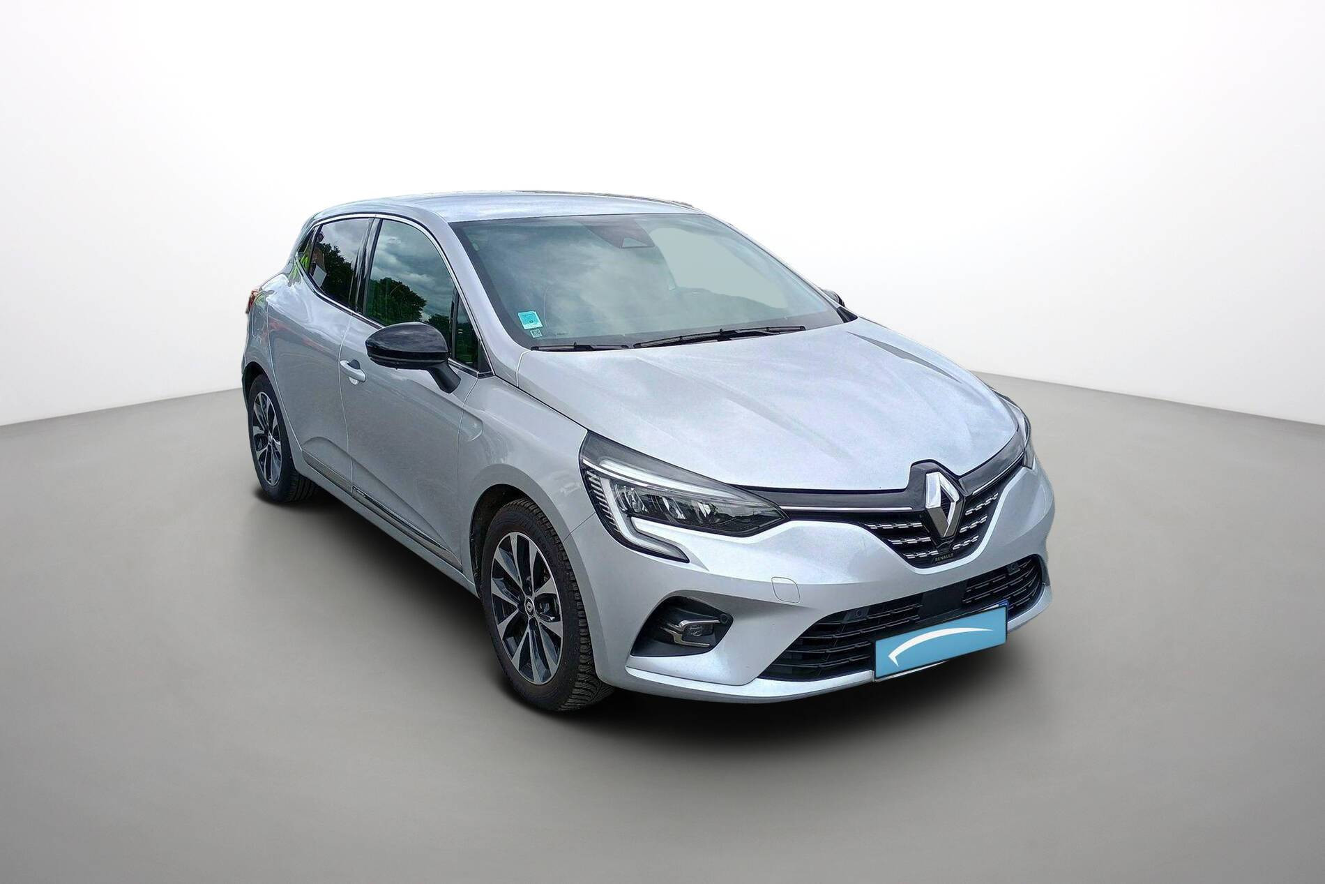 Vente en ligne Renault Clio 5 Clio E-Tech full hybrid 145 au prix de 18 990 €