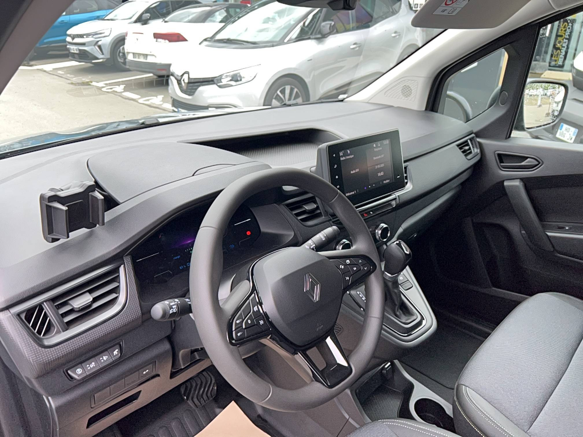 Vente en ligne Renault Kangoo Van E-Tech  FG TOLE L1 AC11 GSR2 au prix de 33 990 €