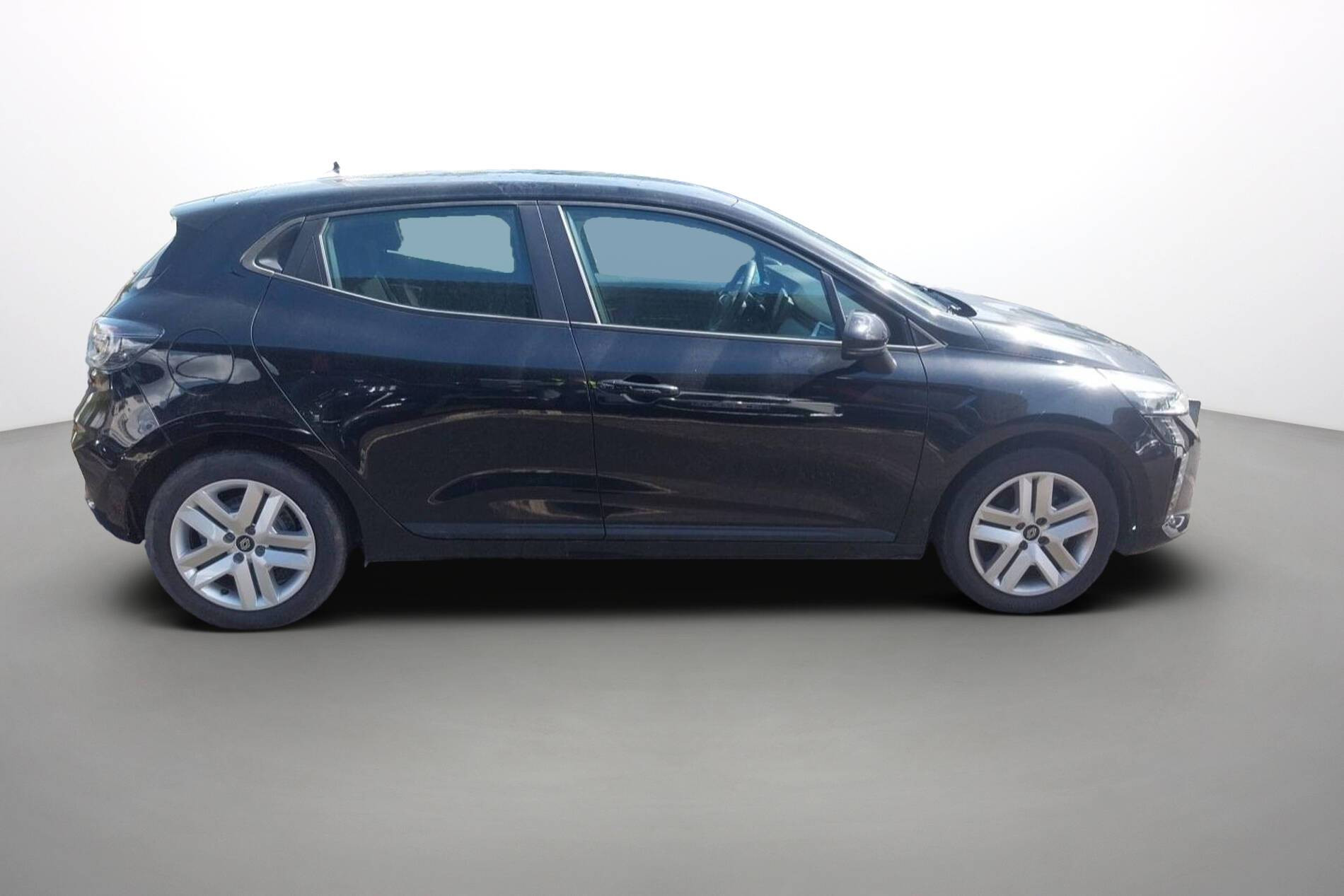 Vente en ligne Renault Clio 5 Clio Blue dCi 100 ch GSR2 au prix de 18 991 €