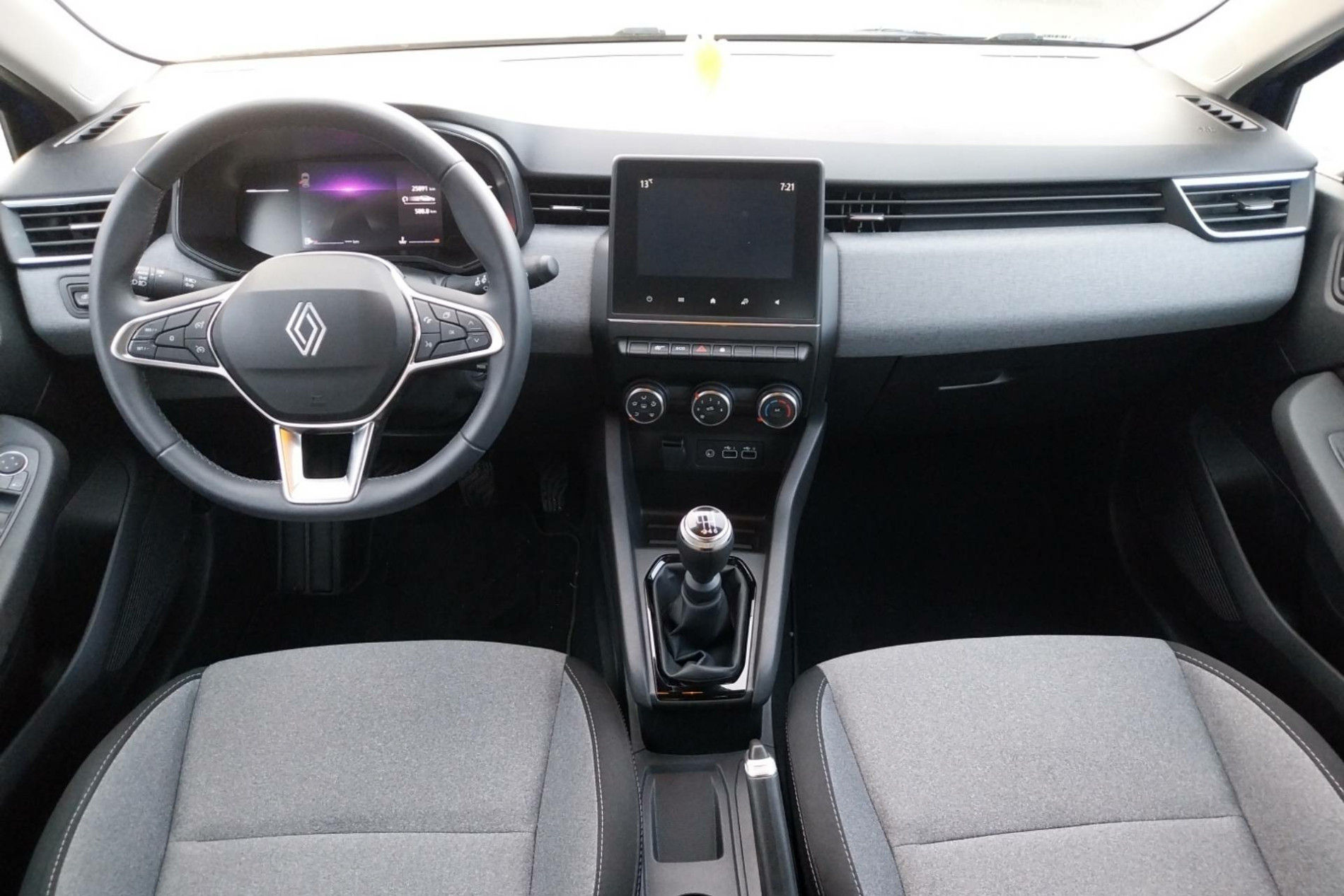 Vente en ligne Renault Clio 5 Clio Blue dCi 100 ch GSR2 au prix de 17 900 €