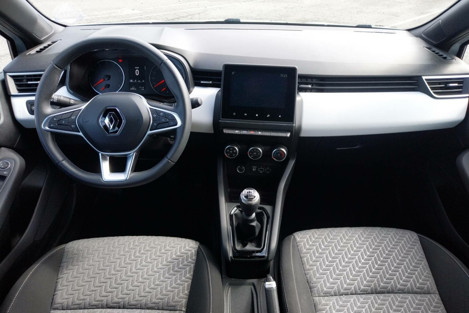 Vente en ligne Renault Clio 5 Clio TCe 90 - 21N au prix de 14 490 €