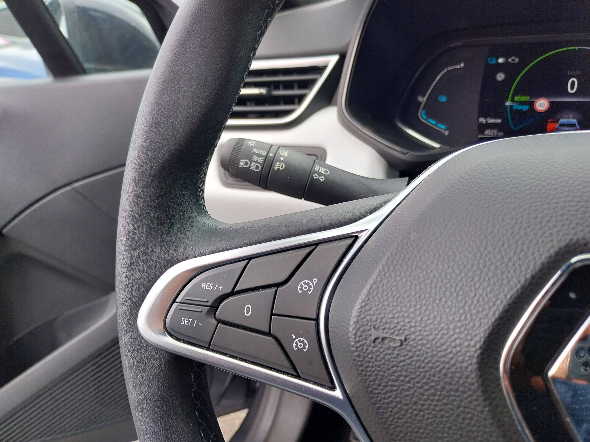 Vente en ligne Renault Clio 5 Clio E-Tech full hybrid 145 au prix de 19 000 €