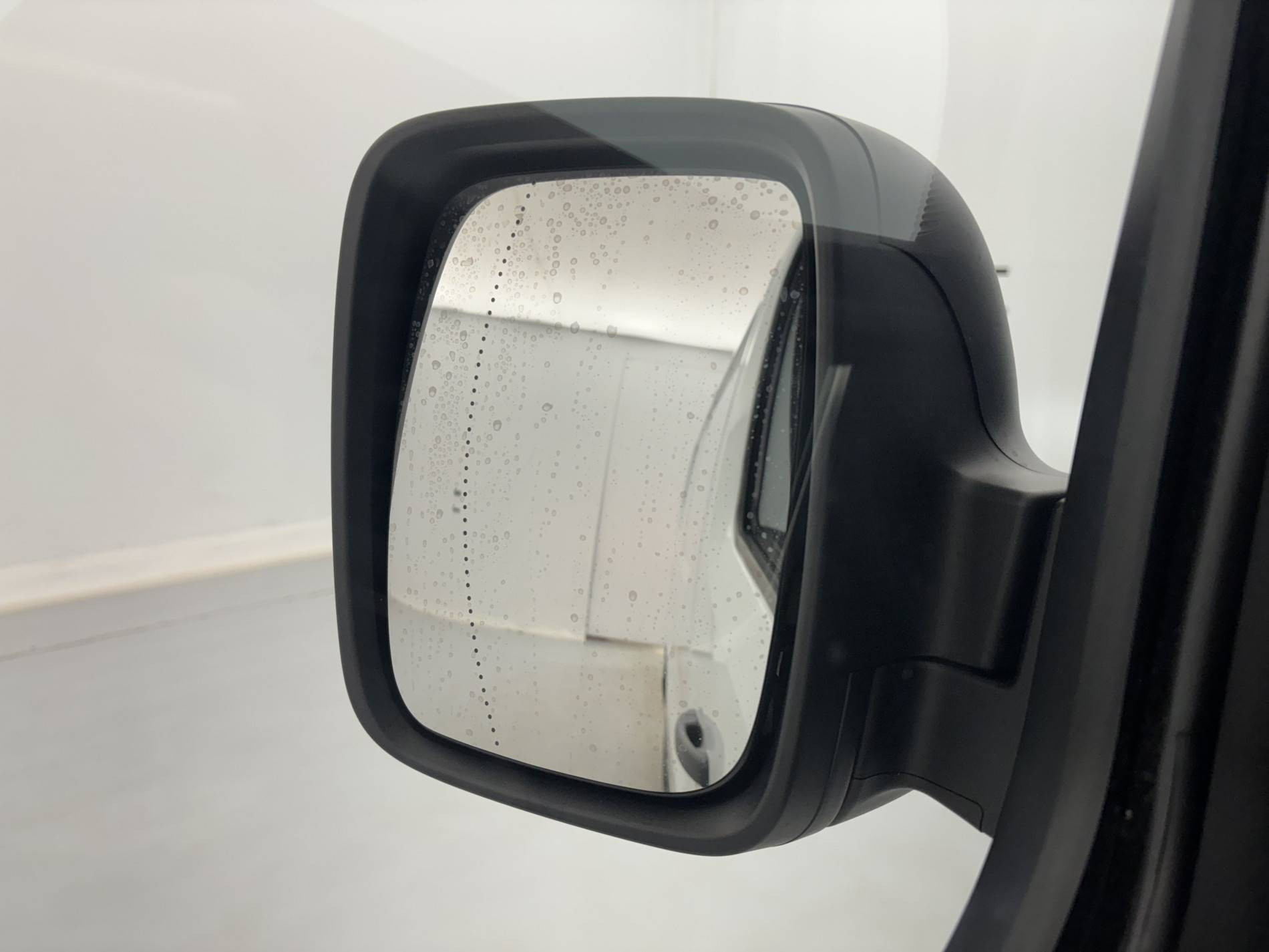 Vente en ligne Renault Trafic 3 Fourgon TRAFIC FGN L2H1 3000 KG BLUE DCI 130 au prix de 22 490 €