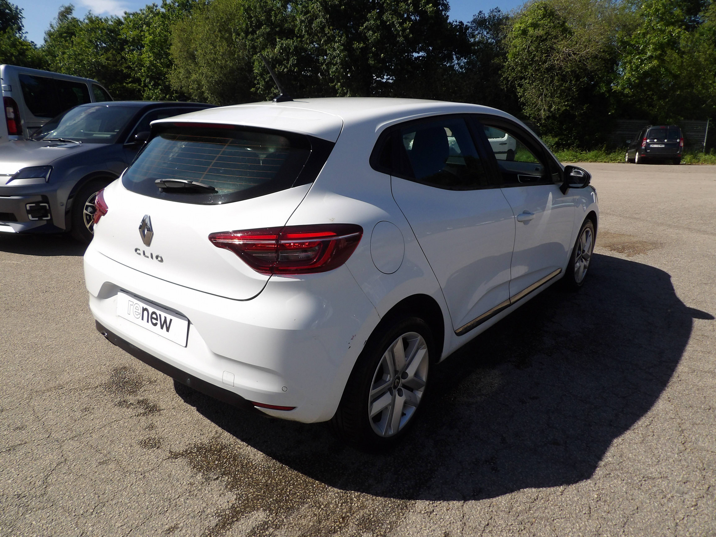 Vente en ligne Renault Clio 5 Clio Blue dCi 100 - 21N au prix de 15 499 €