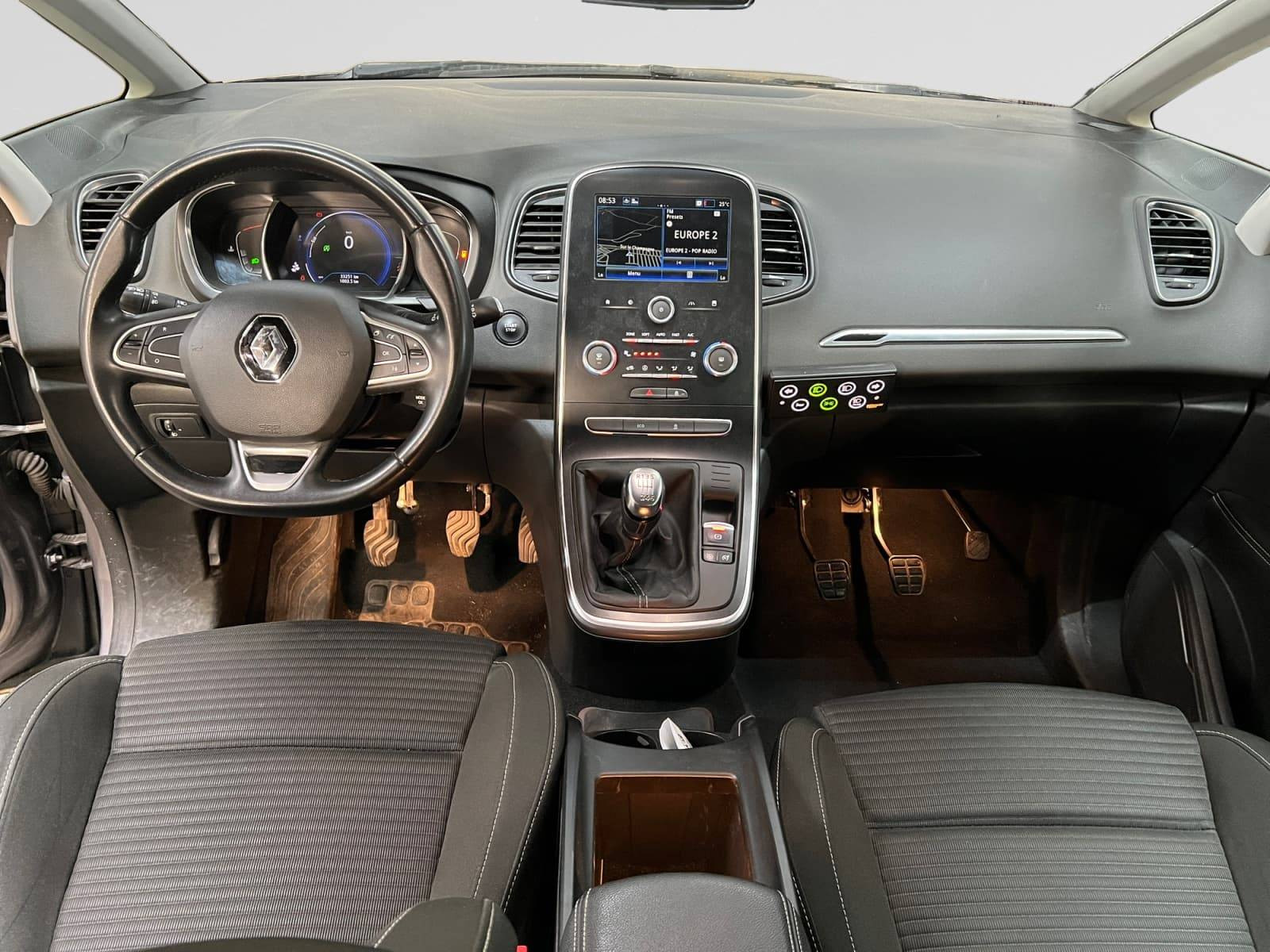Vente en ligne Renault Grand Scenic 4 Grand Scenic TCe 140 au prix de 21 990 €