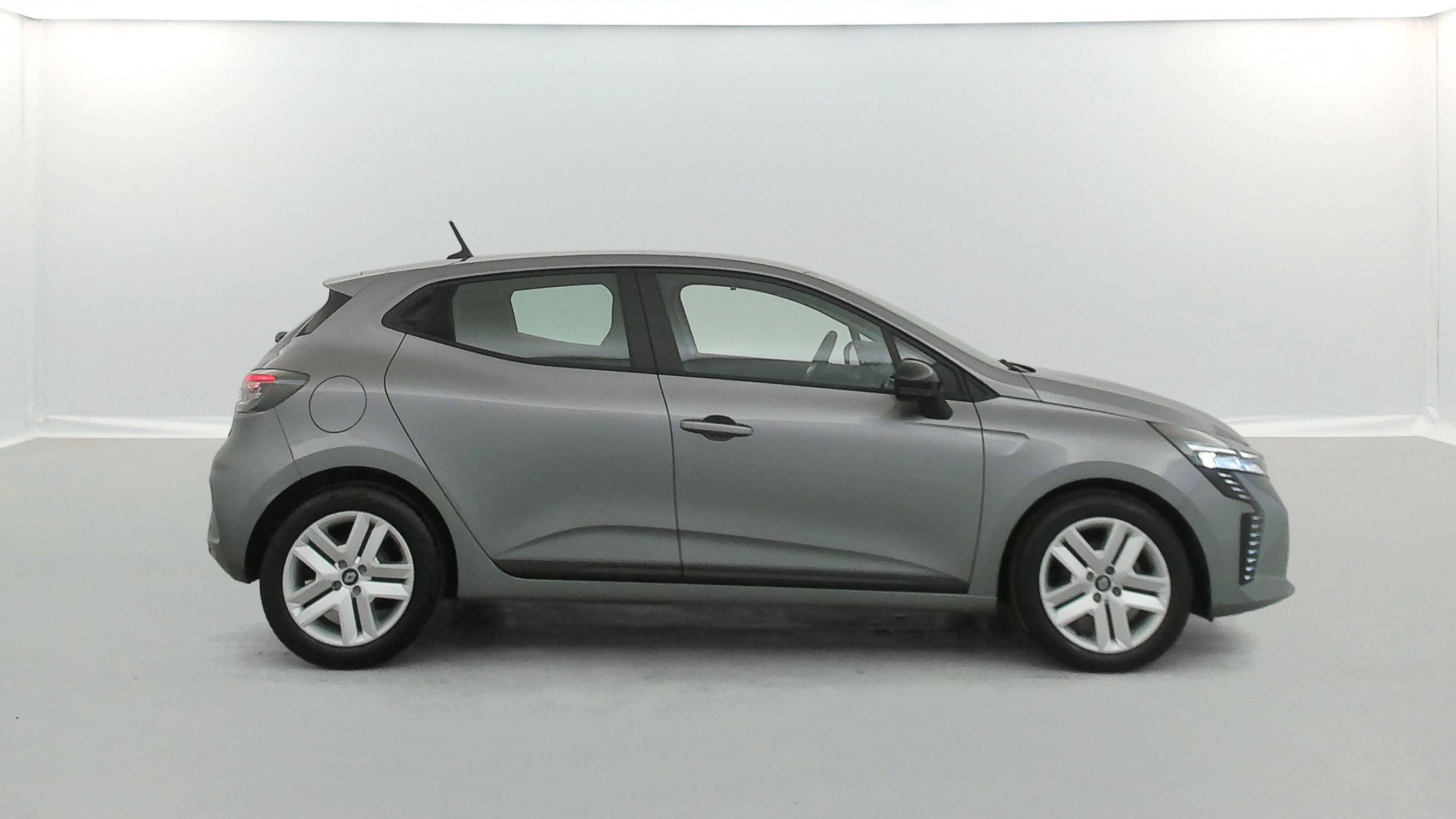 Vente en ligne Renault Clio 5 Clio TCe 90 au prix de 14 490 €