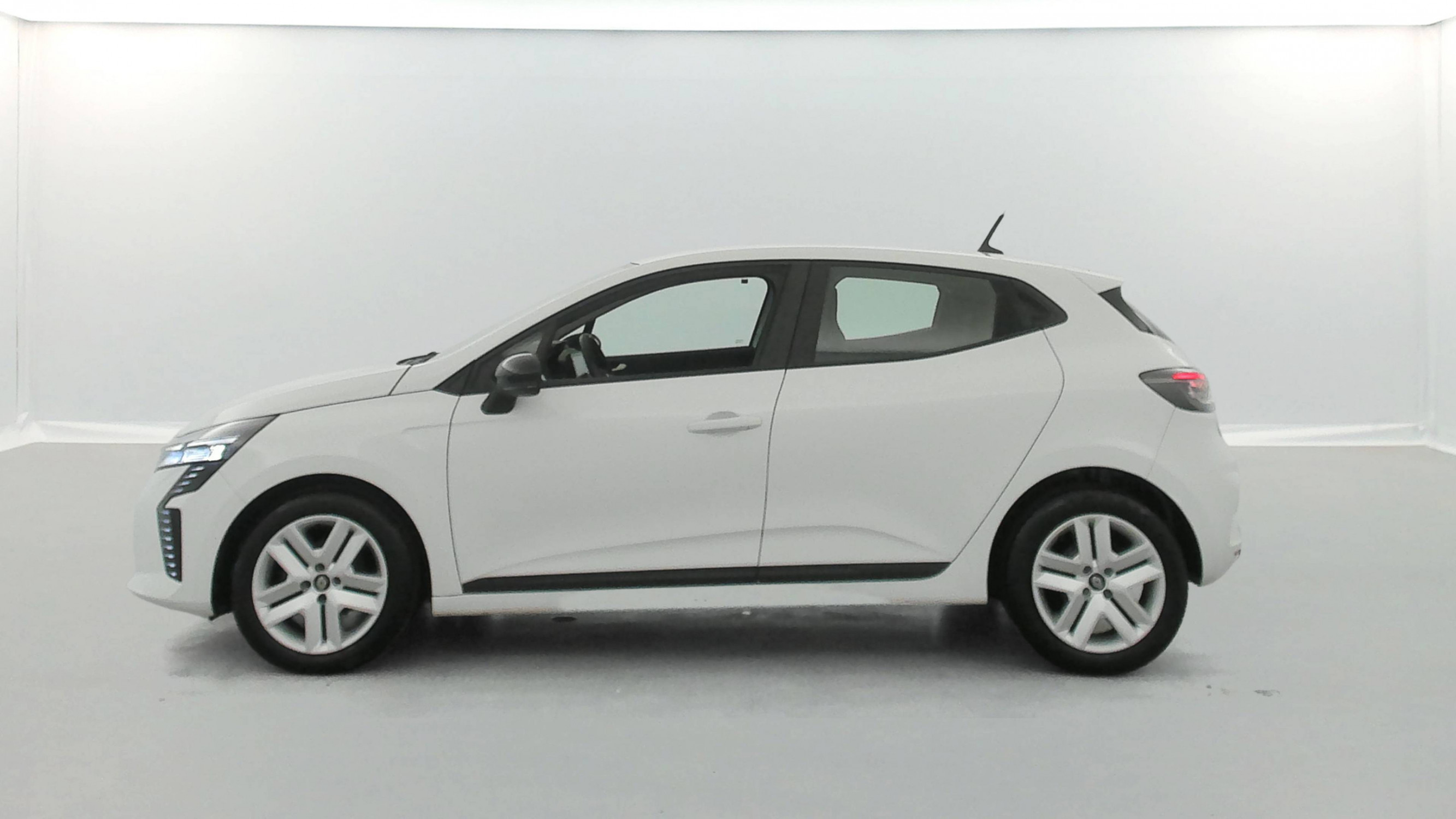 Vente en ligne Renault Clio 5 Clio TCe 90 au prix de 13 990 €