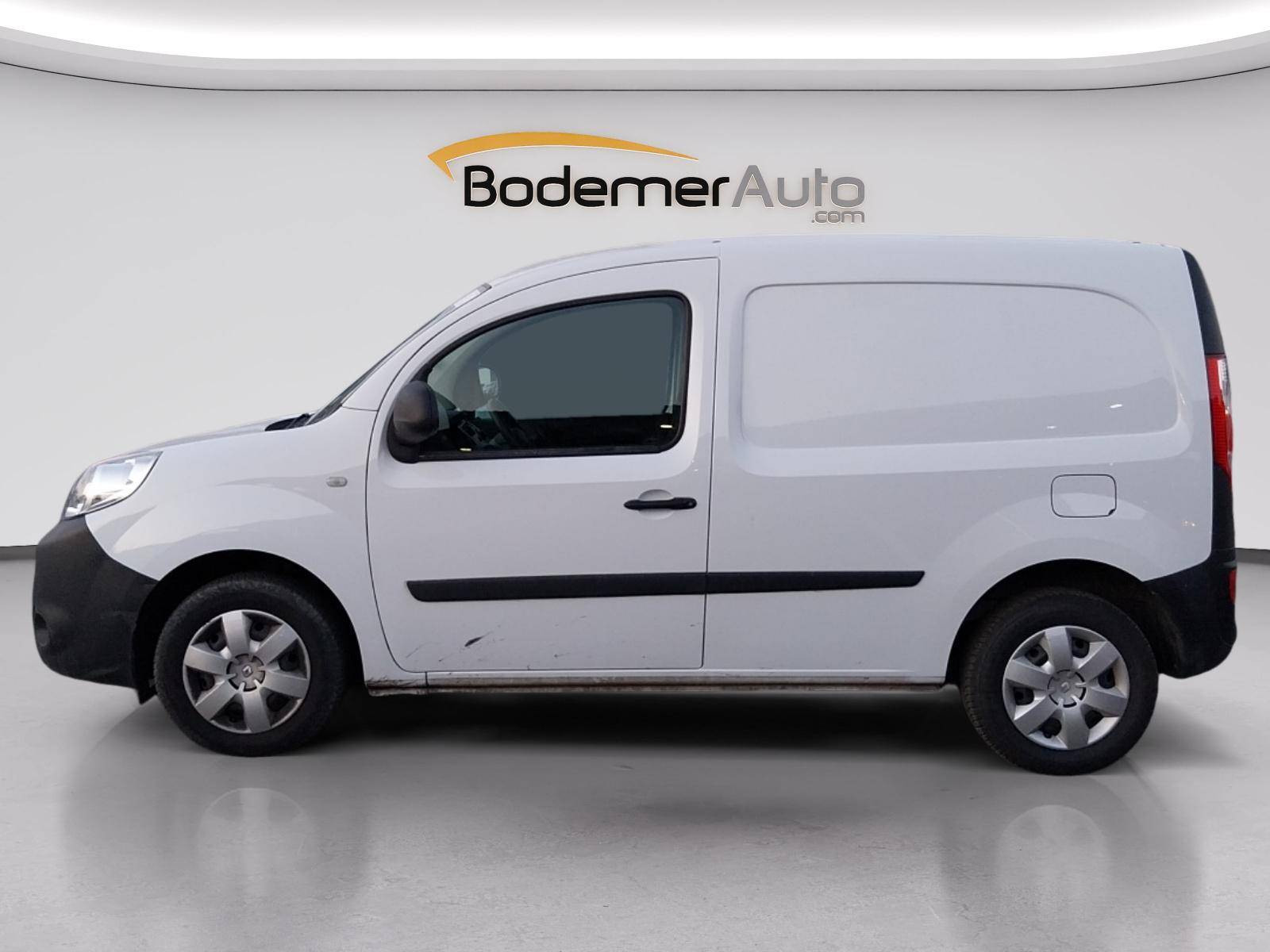 Vente en ligne Renault Kangoo Express  BLUE DCI 95 au prix de 11 990 €